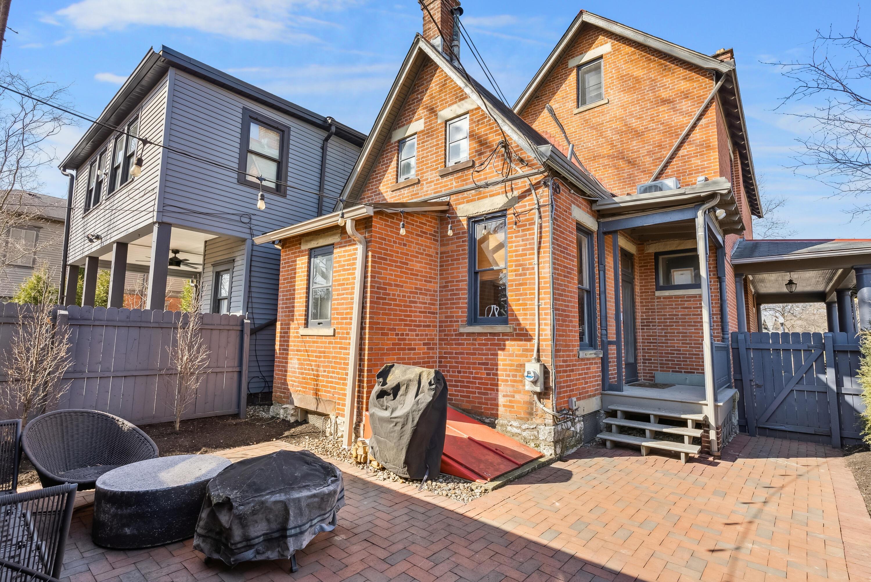 1030 Jaeger Street Property Photo 3