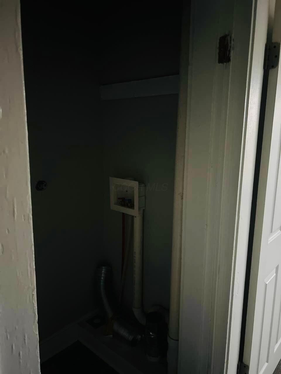 831-833 Lilley Avenue Property Photo 9