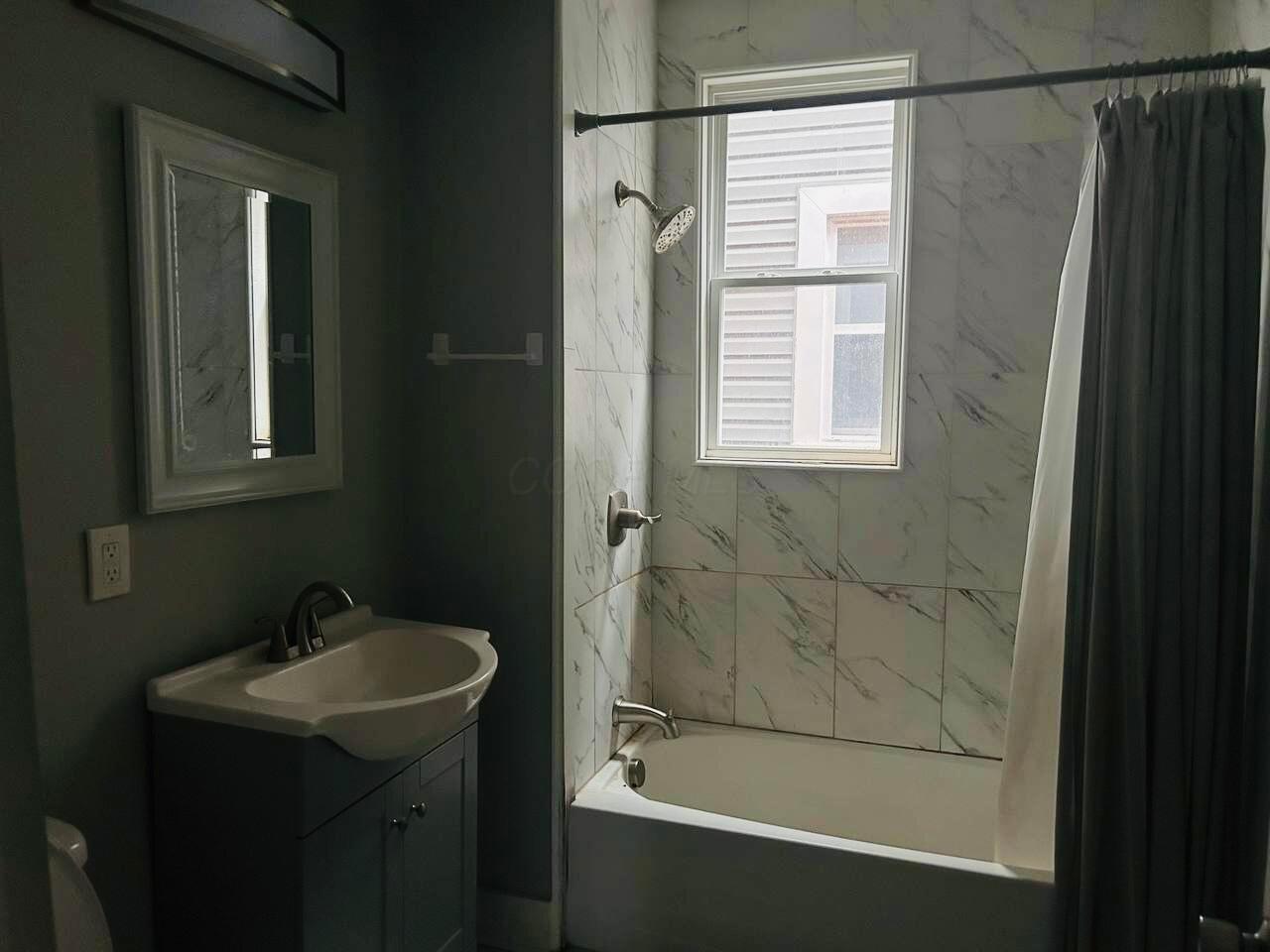 831-833 Lilley Avenue Property Photo 10