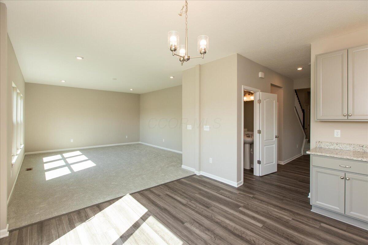 6335 Honey Farm Way Property Photo 12