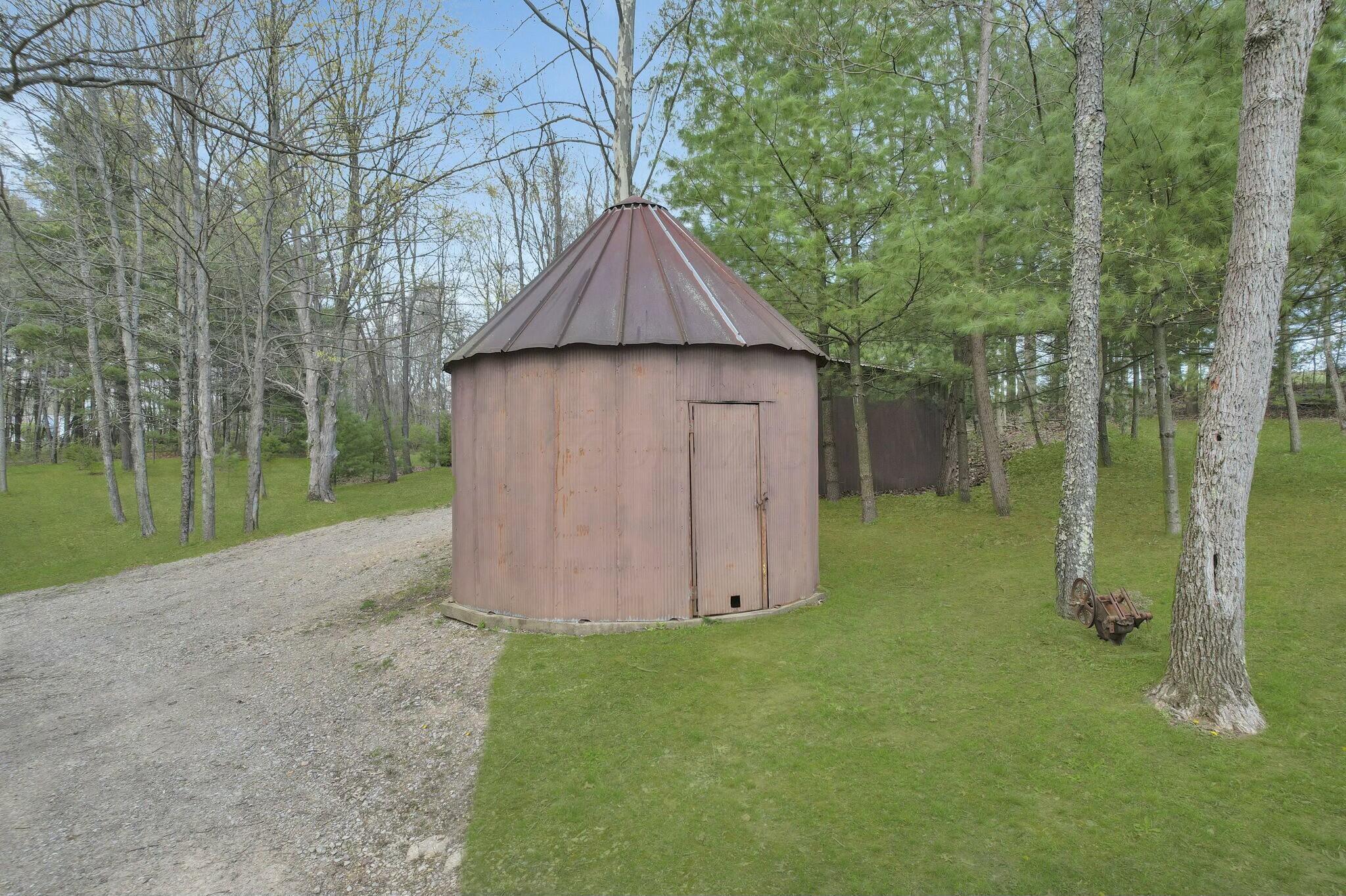 10526 State Route 668 N Property Photo 56