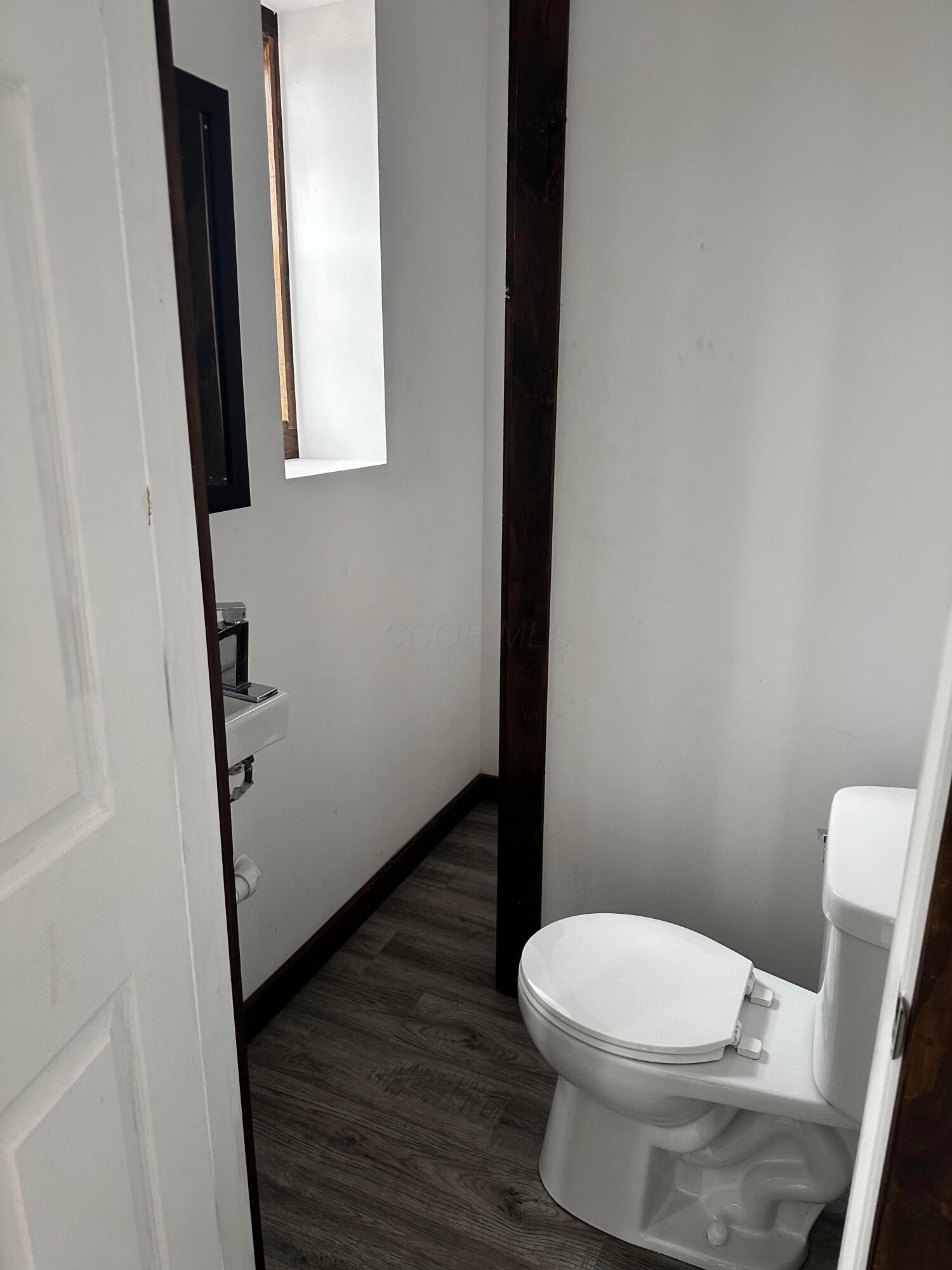 3093 W Broad Street, 3089 Property Photo 15