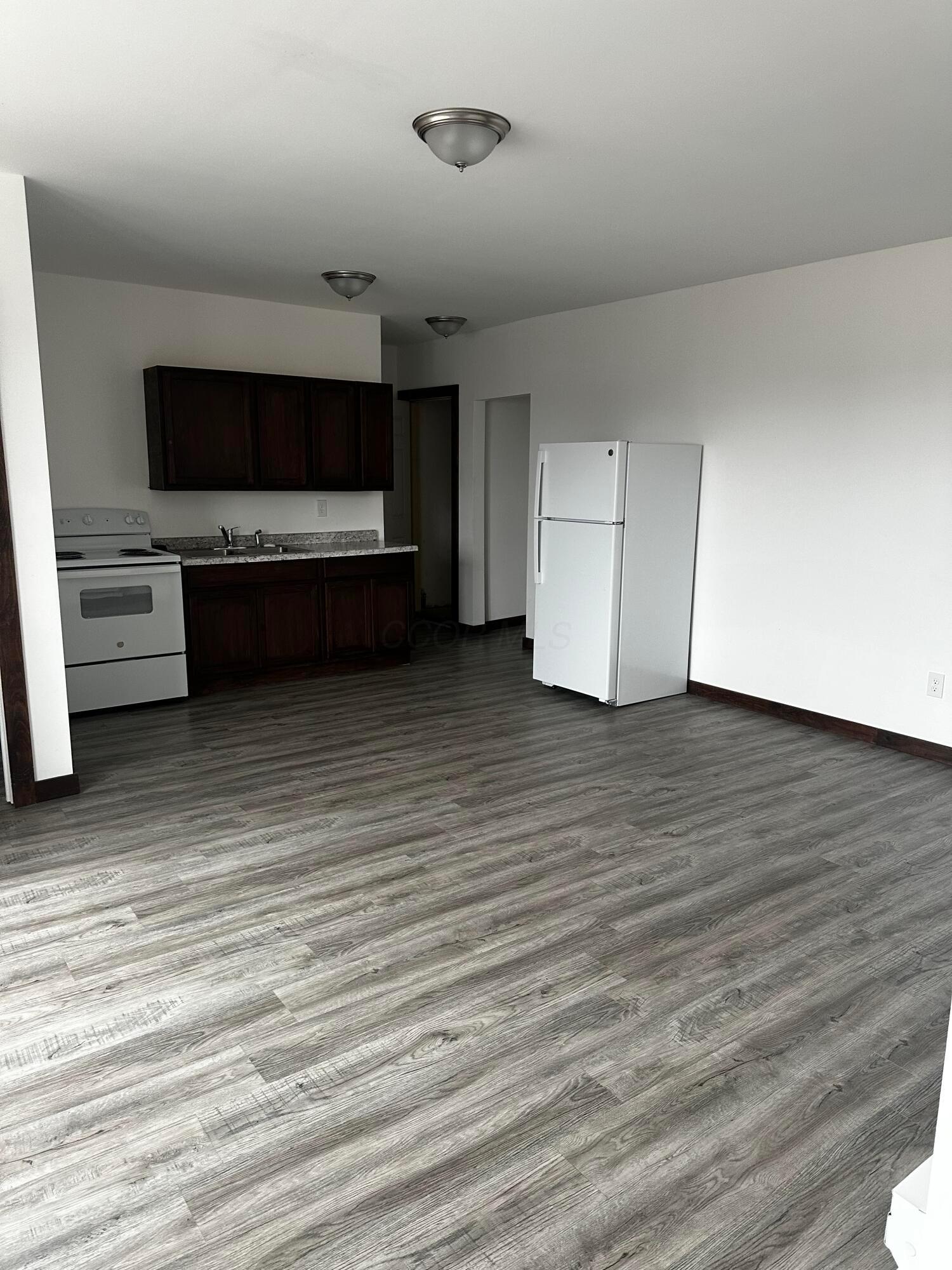 3093 W Broad Street, 3089 Property Photo 16
