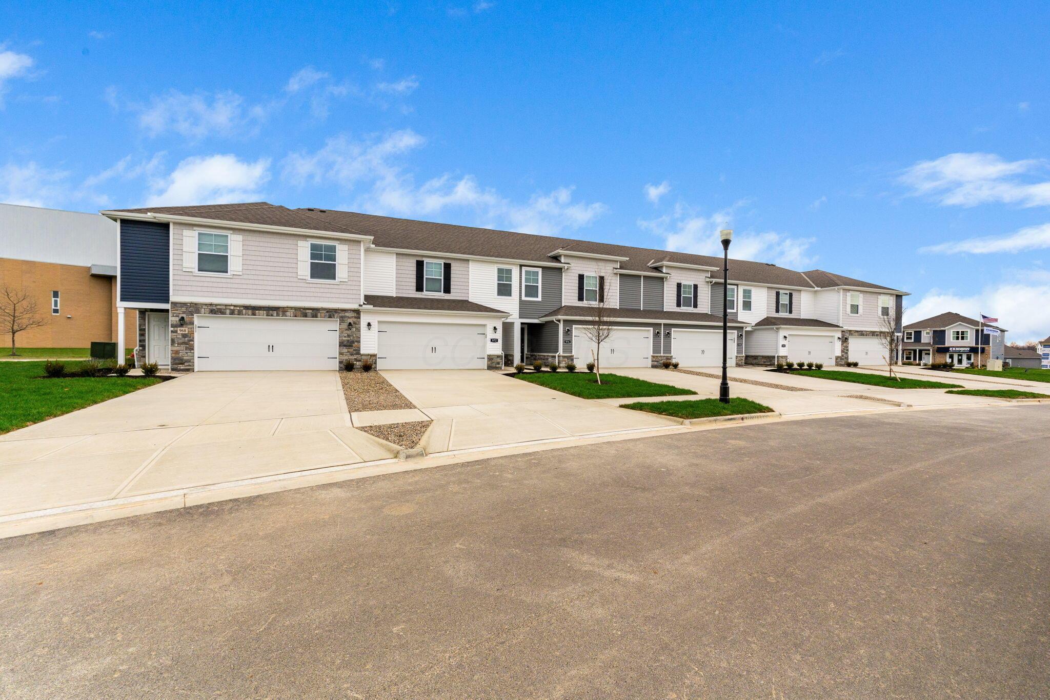 957 Capriconus Drive Property Photo 2