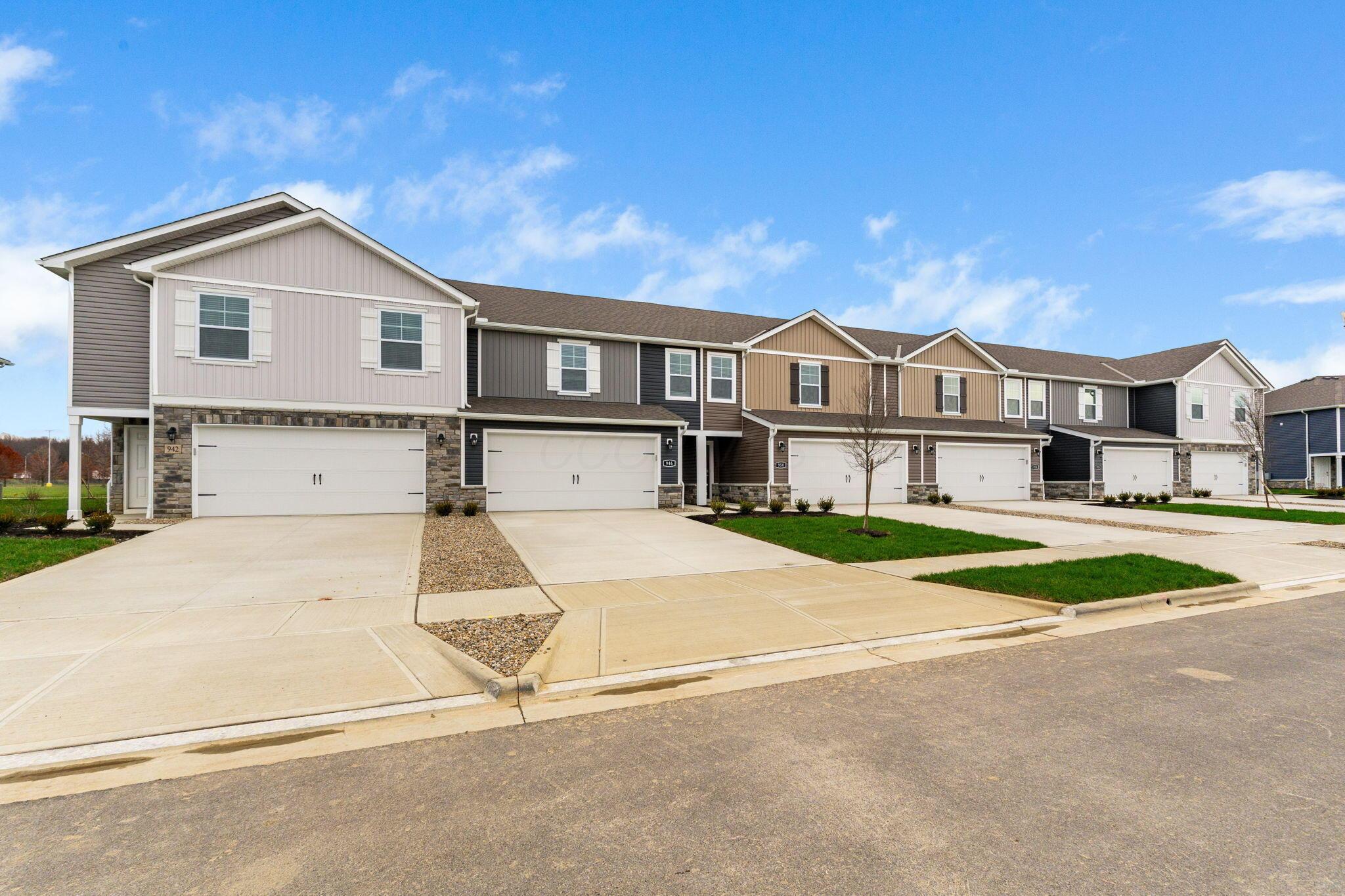 961 Capriconus Drive Property Photo 3