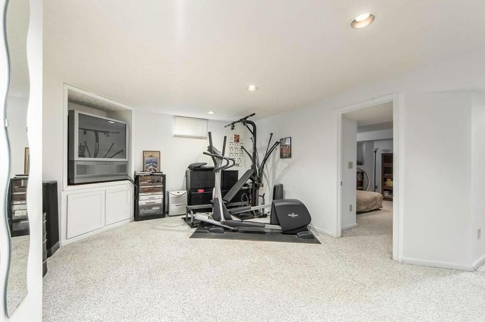 6052 Round Tower Lane Property Photo 19