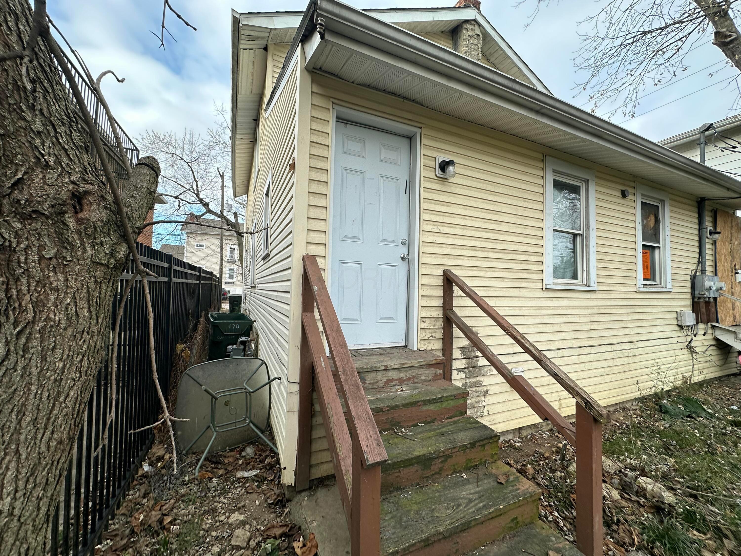 478 Clarendon Avenue Property Photo 12