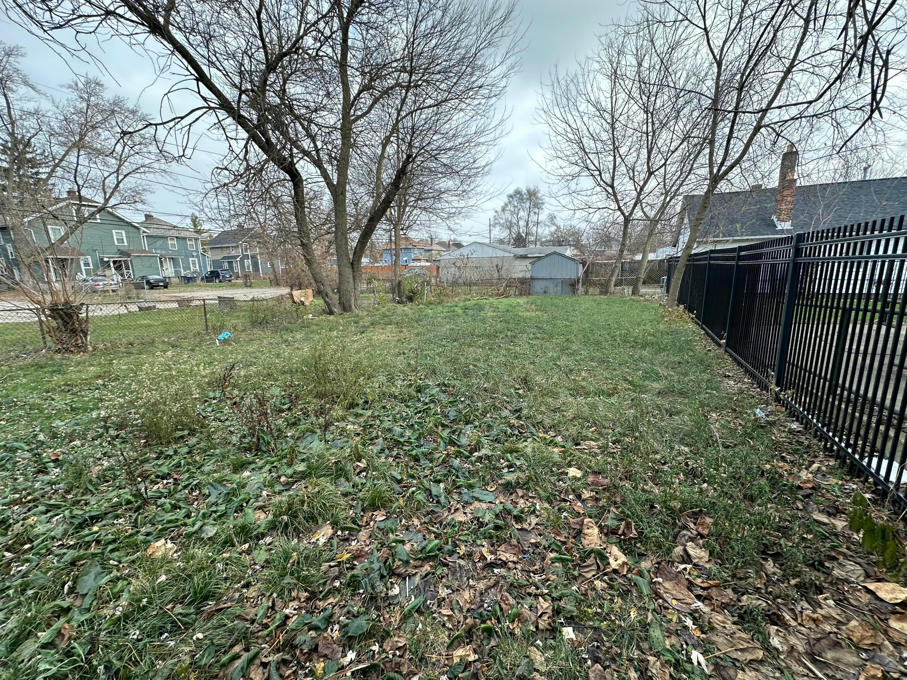 478 Clarendon Avenue Property Photo 14