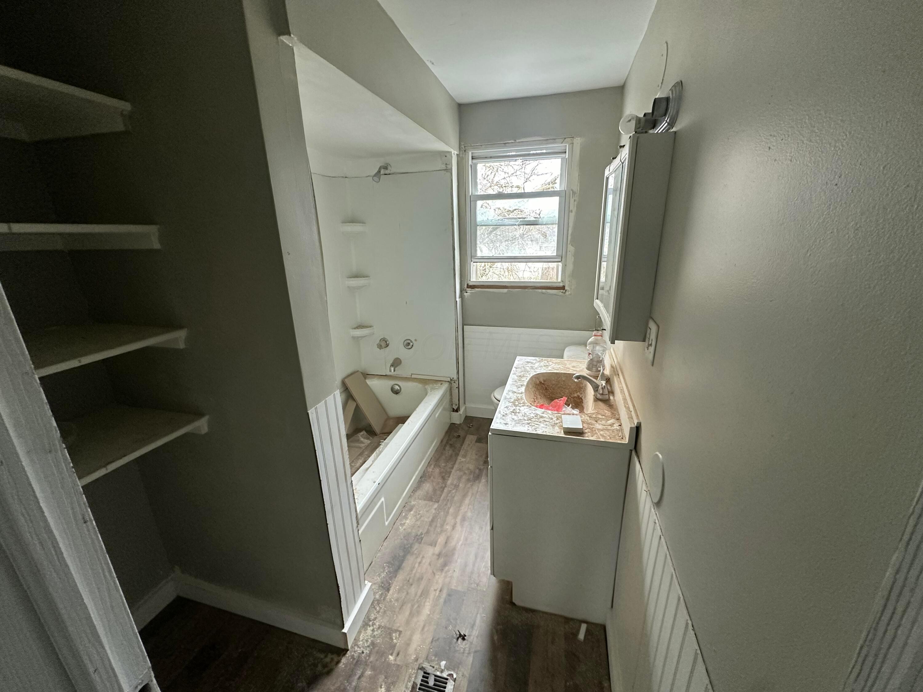 478 Clarendon Avenue Property Photo 19