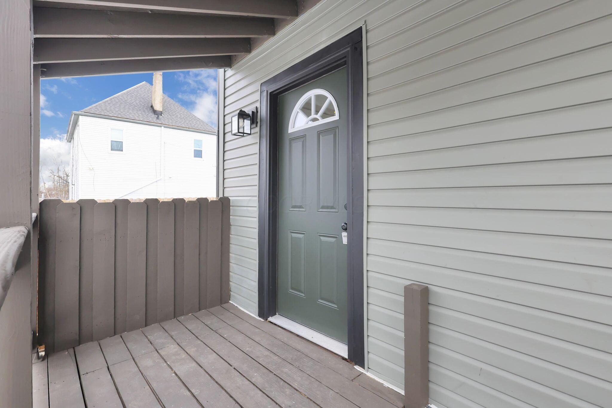 1195 W State Street Property Photo 2