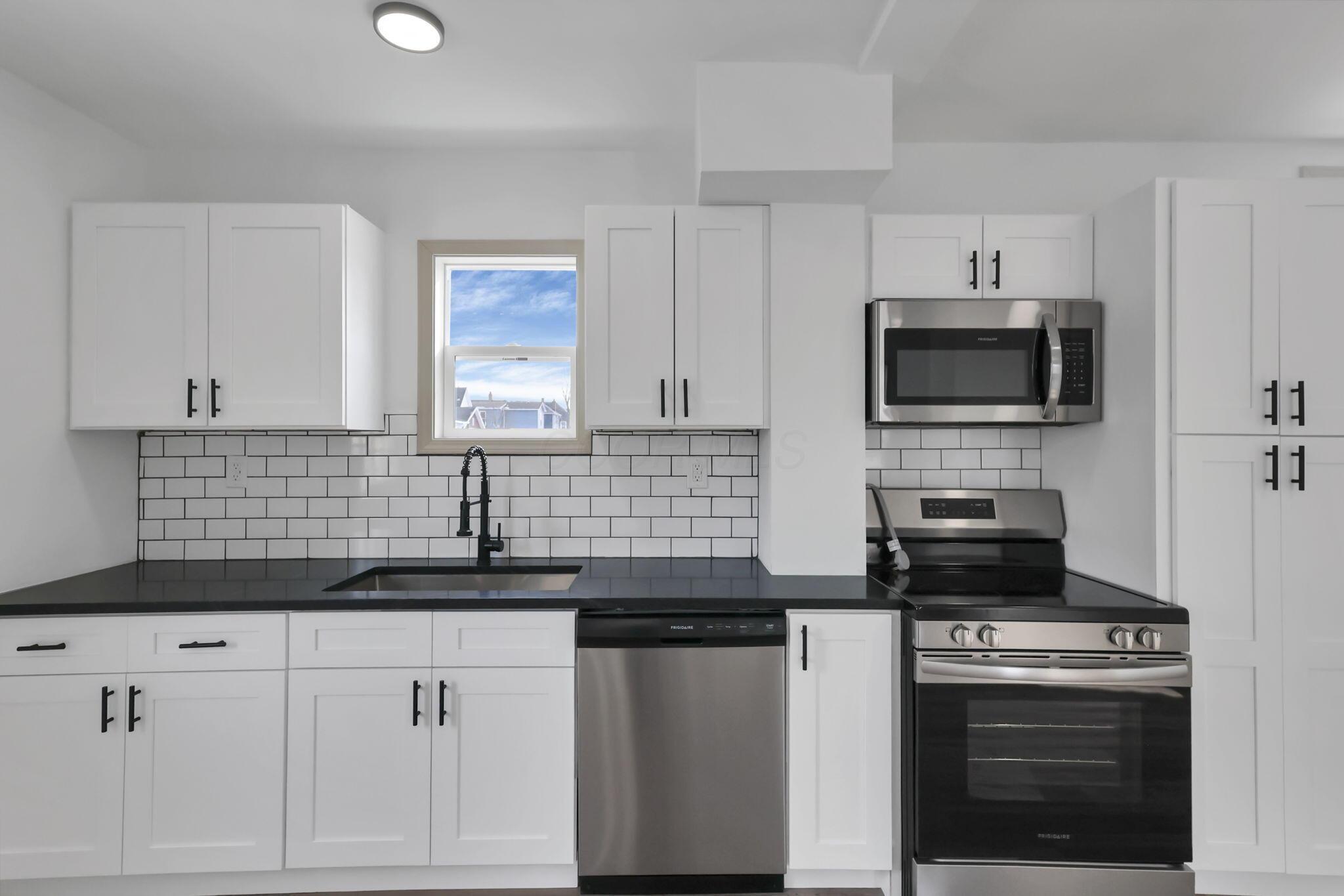 1195 W State Street Property Photo 10