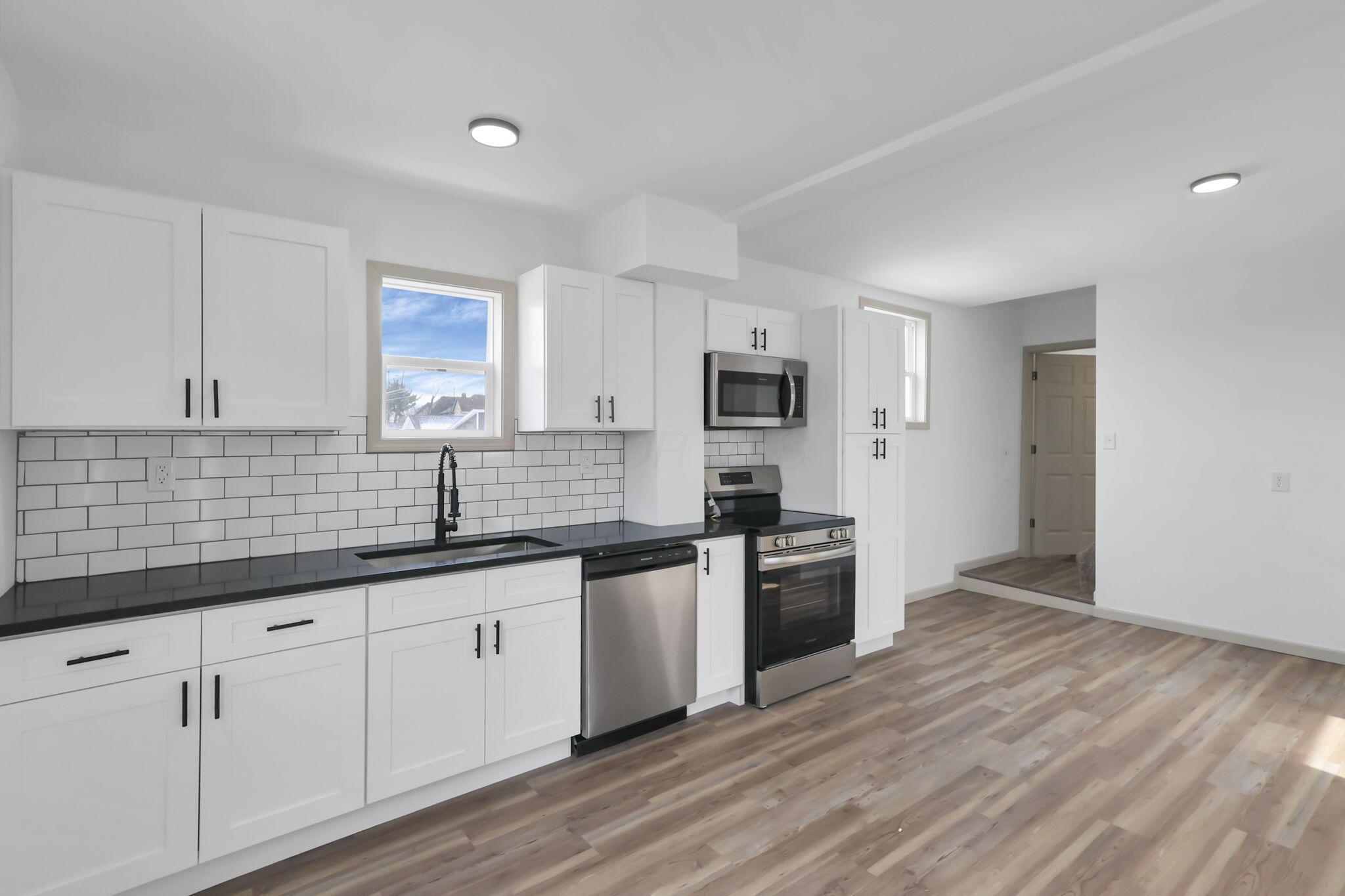 1195 W State Street Property Photo 11