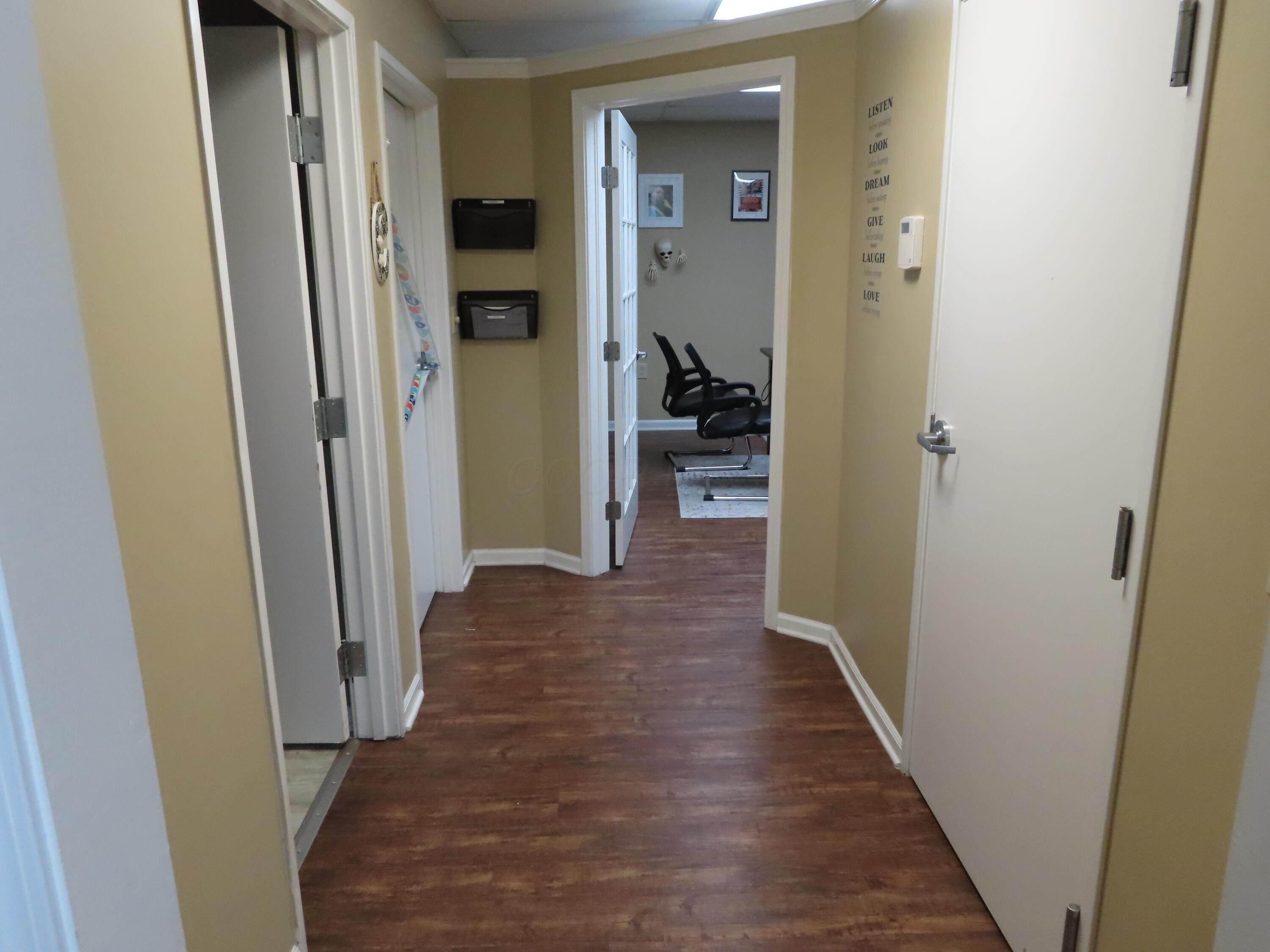 971 Worthington Woods Loop Road Property Photo 8