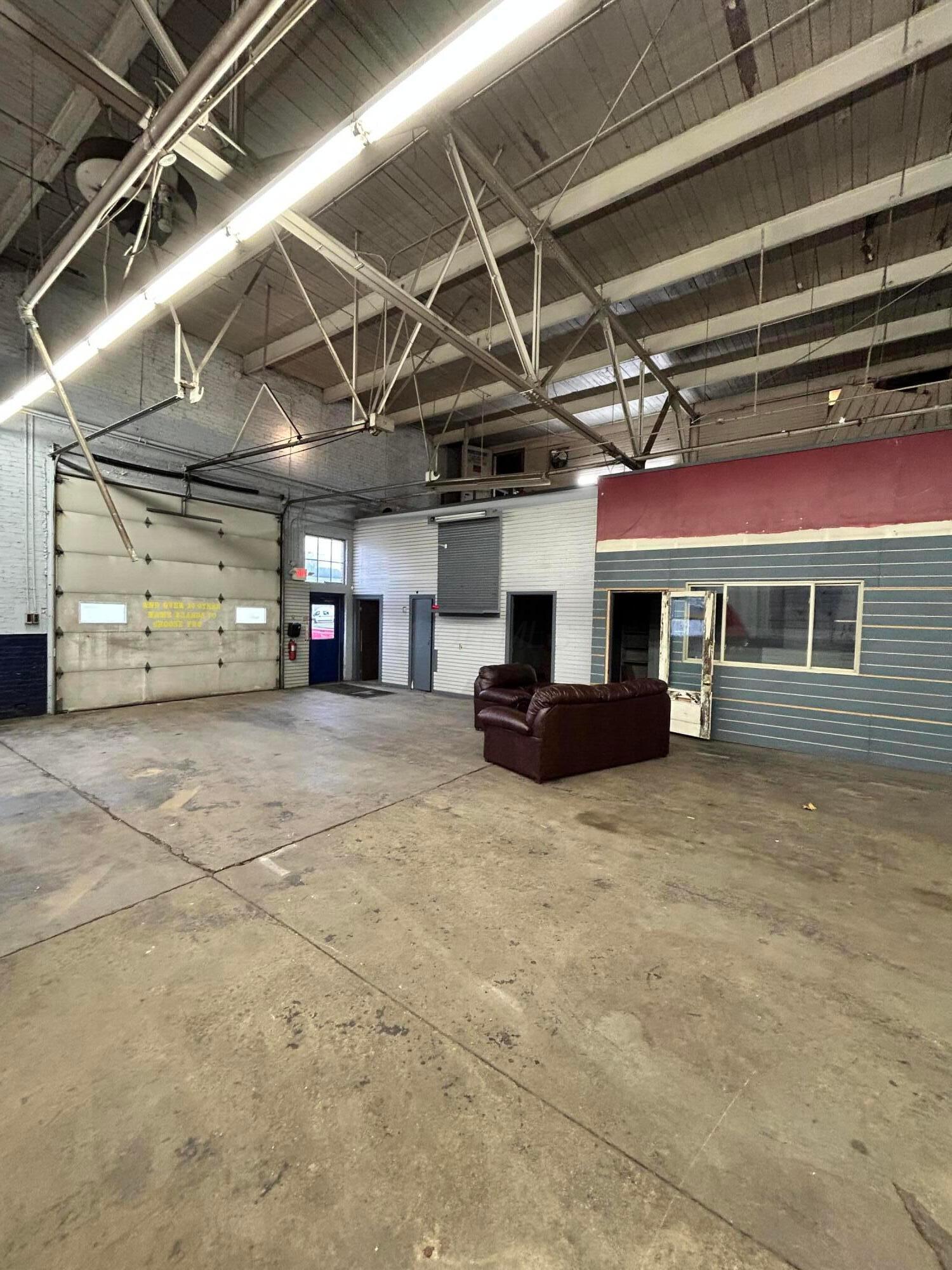 225 S Walnut Street Property Photo 14