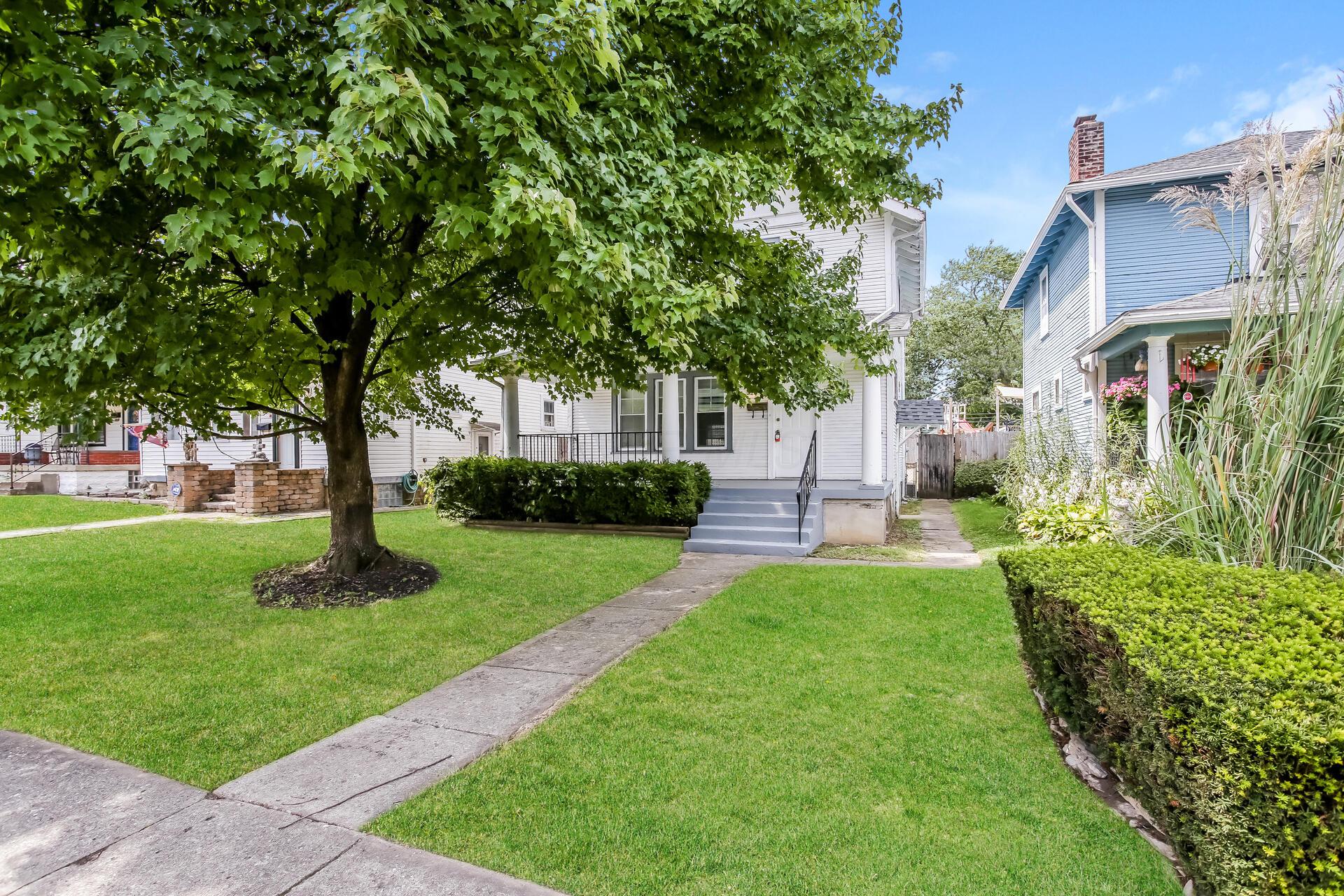 811 S Richardson Avenue Property Photo 2