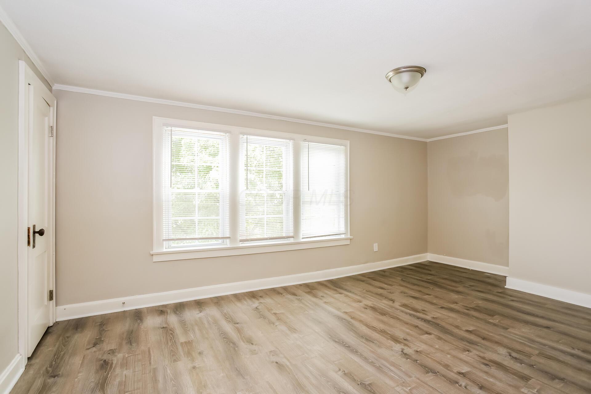 811 S Richardson Avenue Property Photo 13