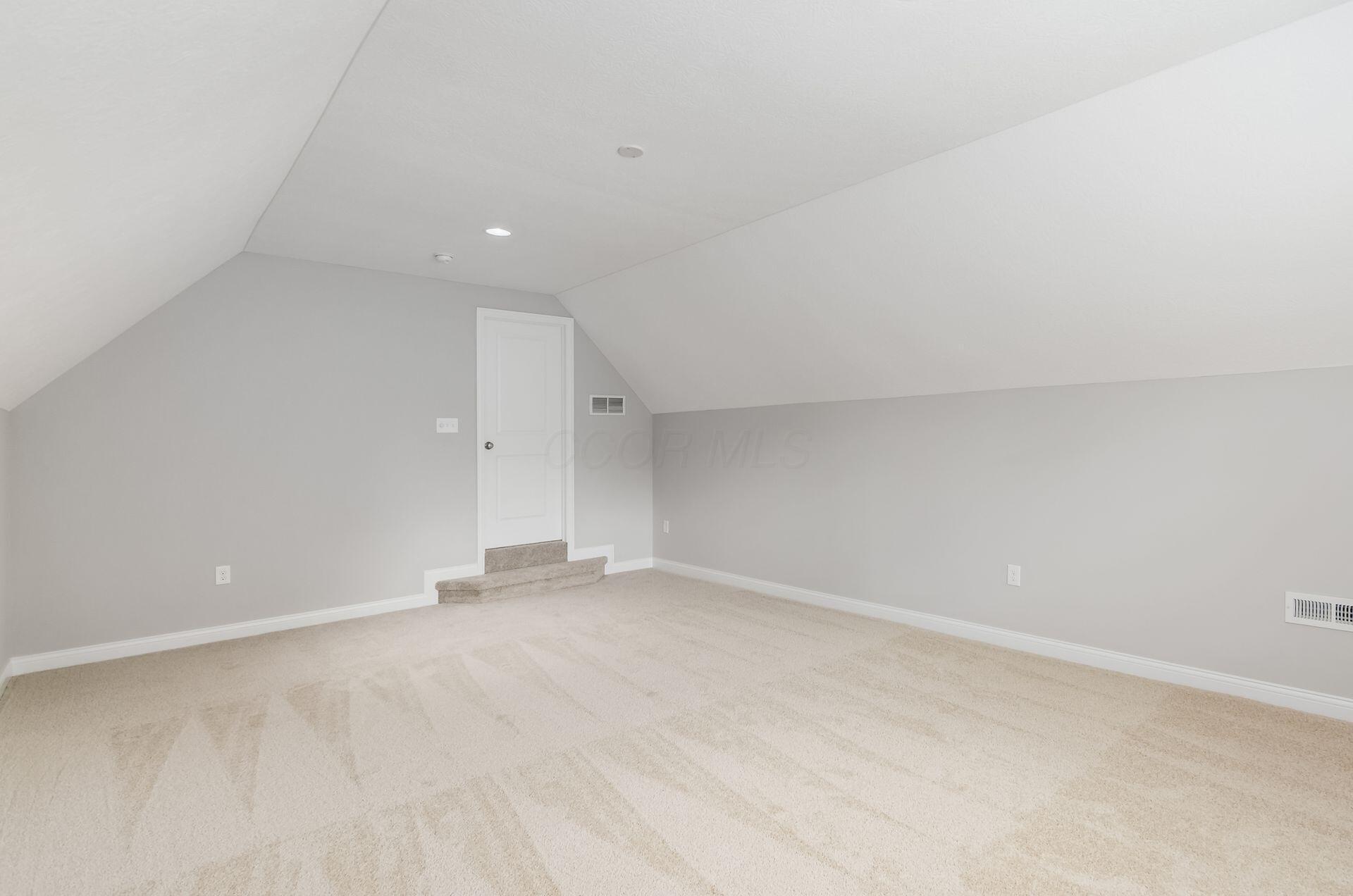7963 Scarborough Hall Drive Property Photo 33