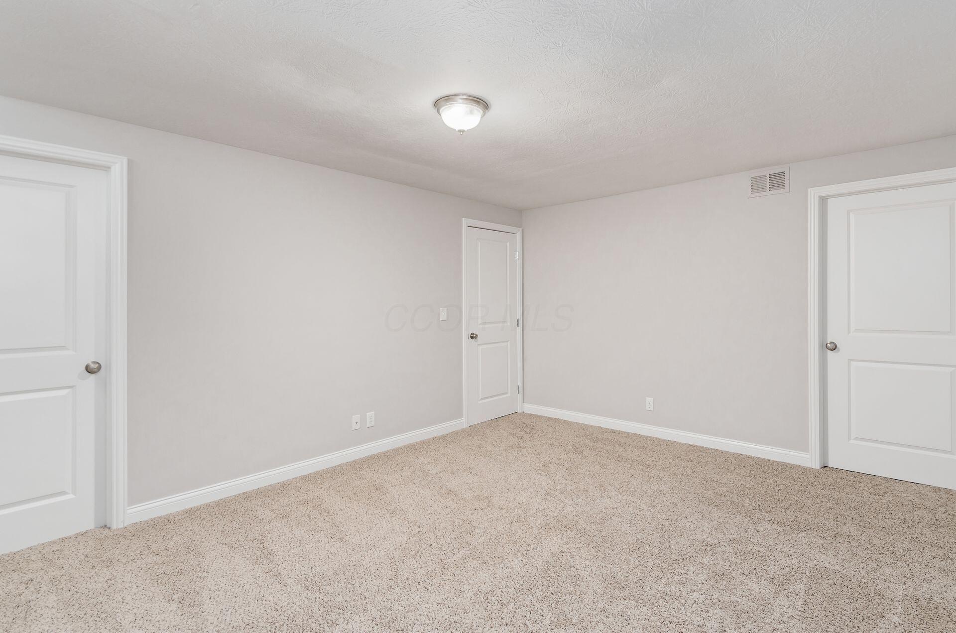 7963 Scarborough Hall Drive Property Photo 39