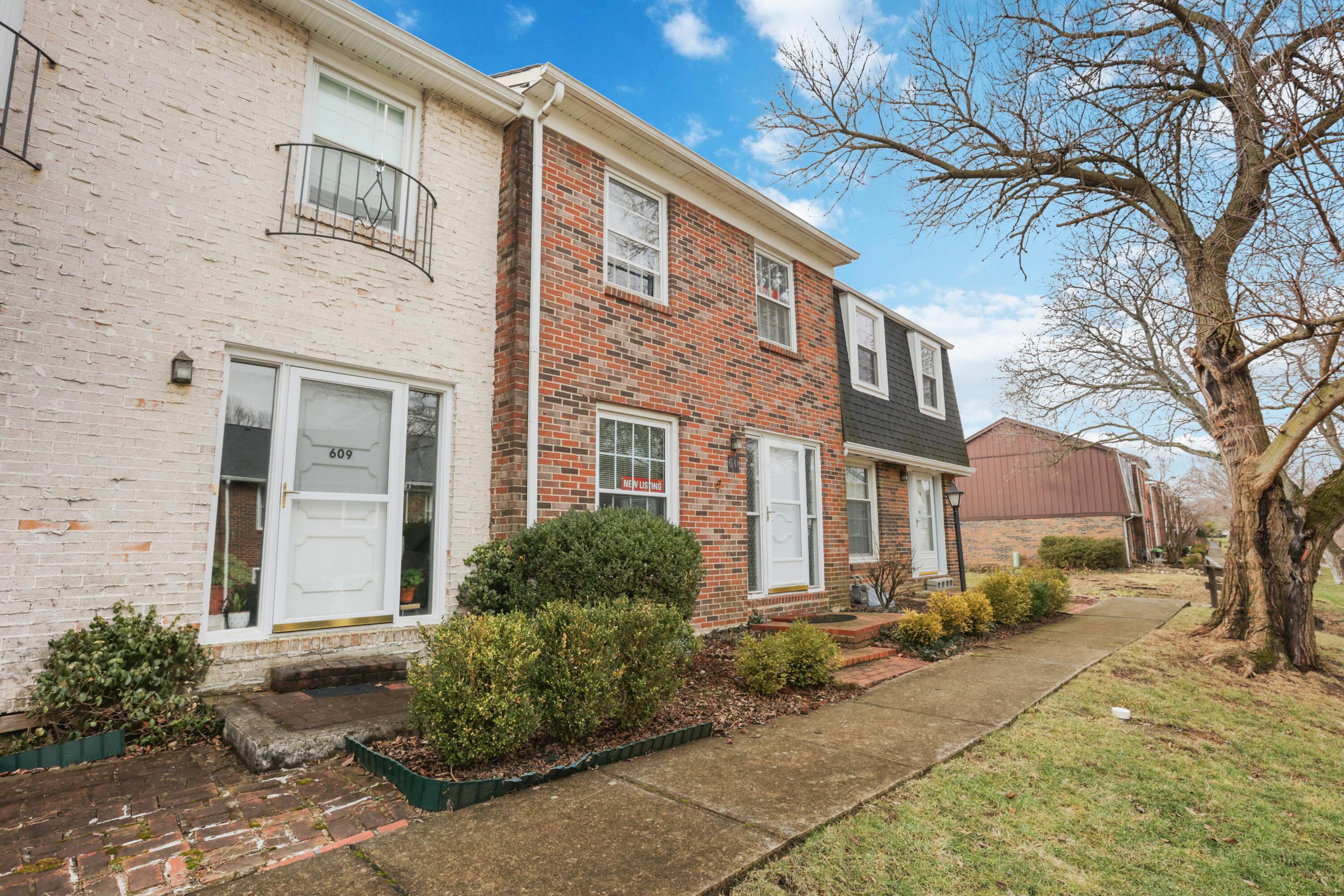 611 Simbury Street Property Photo 2