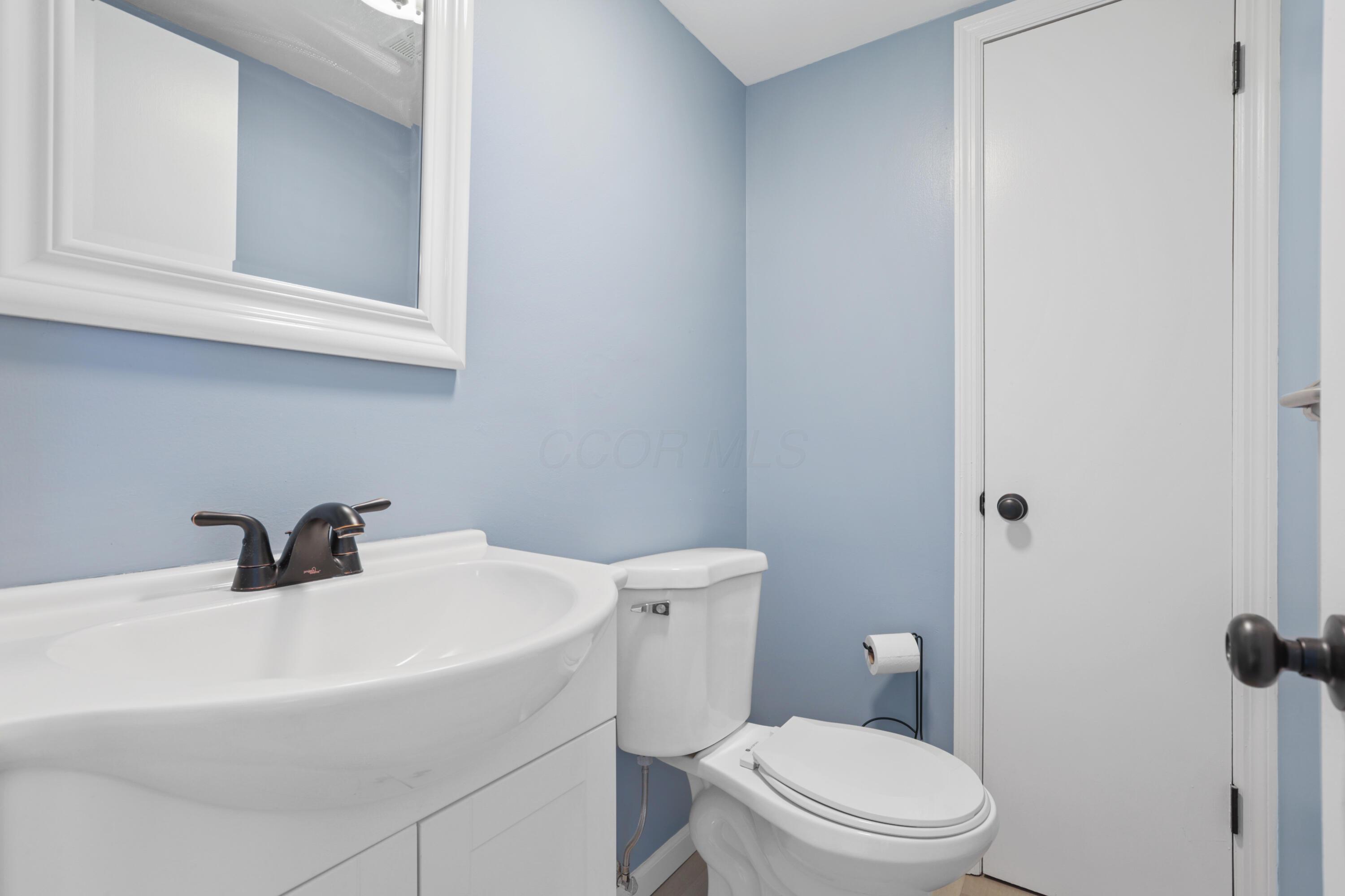 611 Simbury Street Property Photo 14