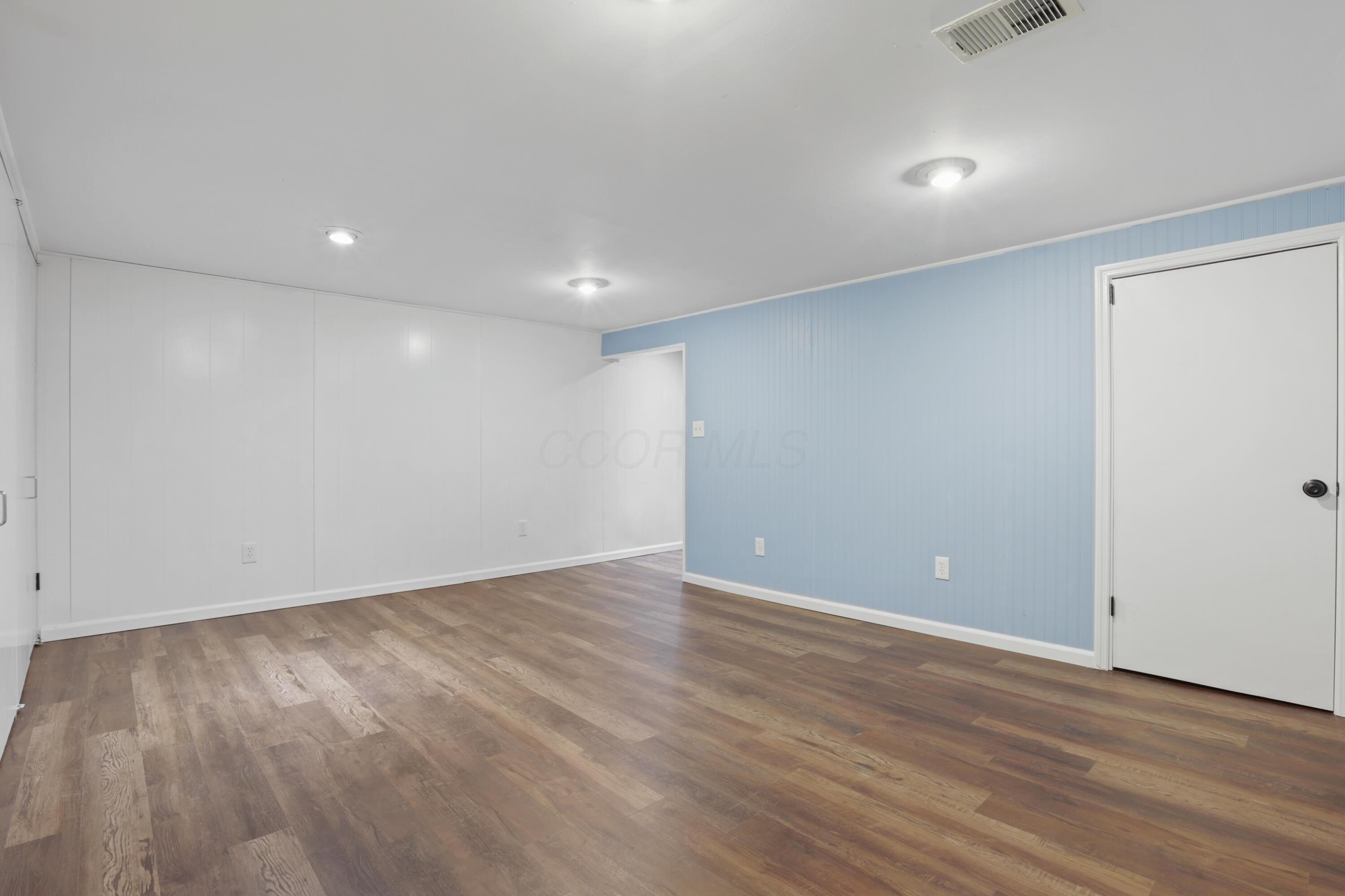 611 Simbury Street Property Photo 26