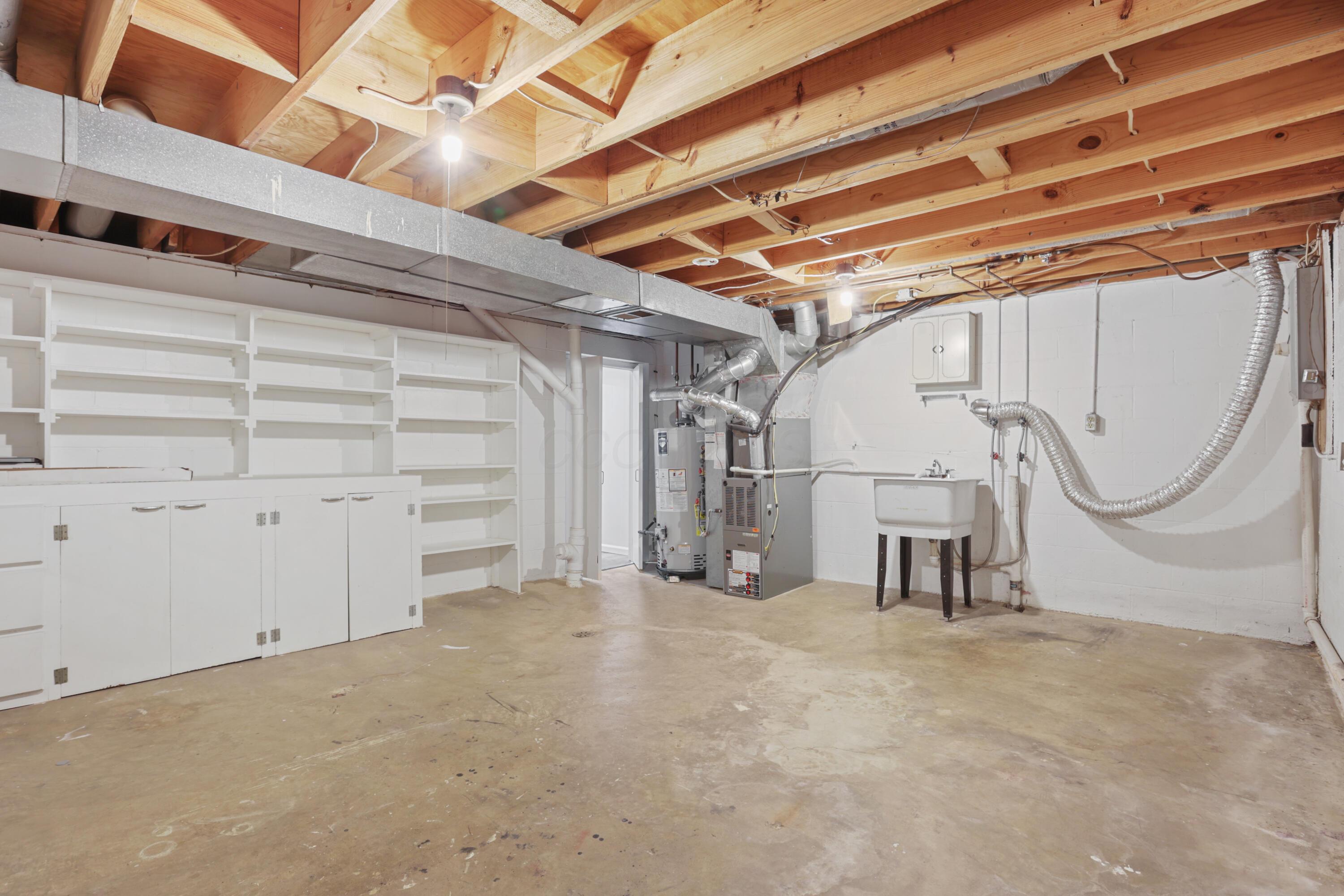 611 Simbury Street Property Photo 27