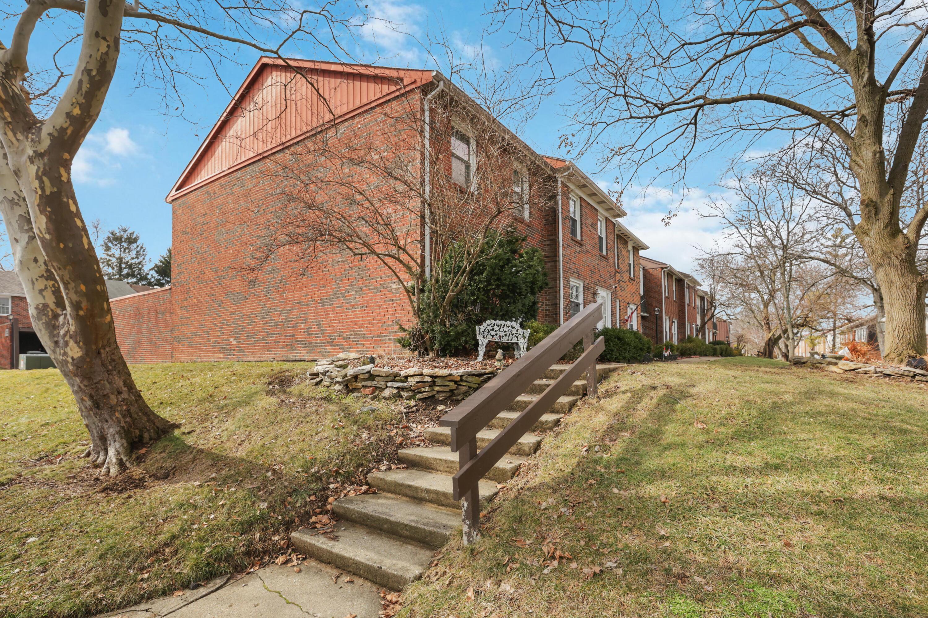 611 Simbury Street Property Photo 32