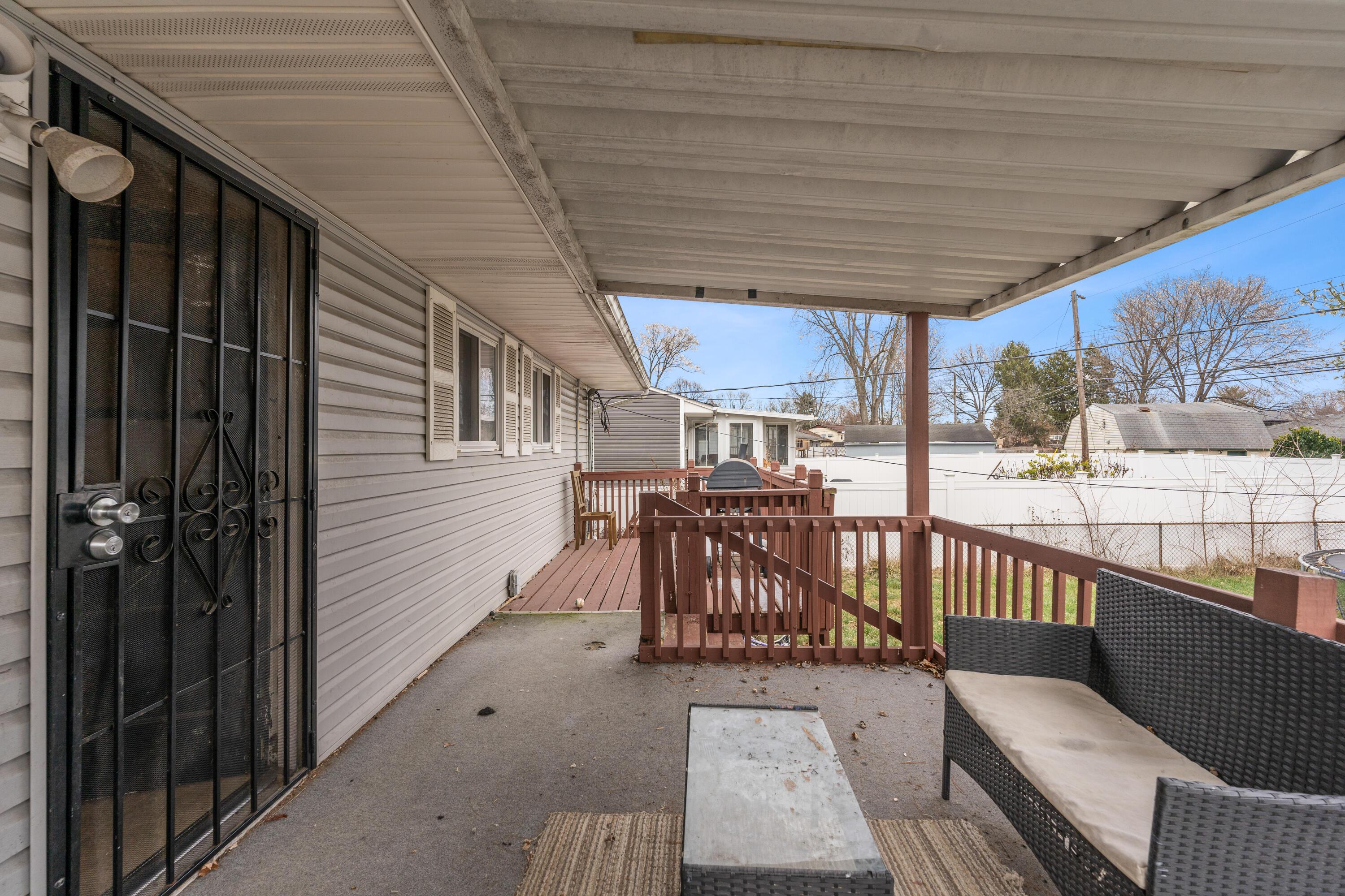 1888 Woodcrest Road Property Photo 14