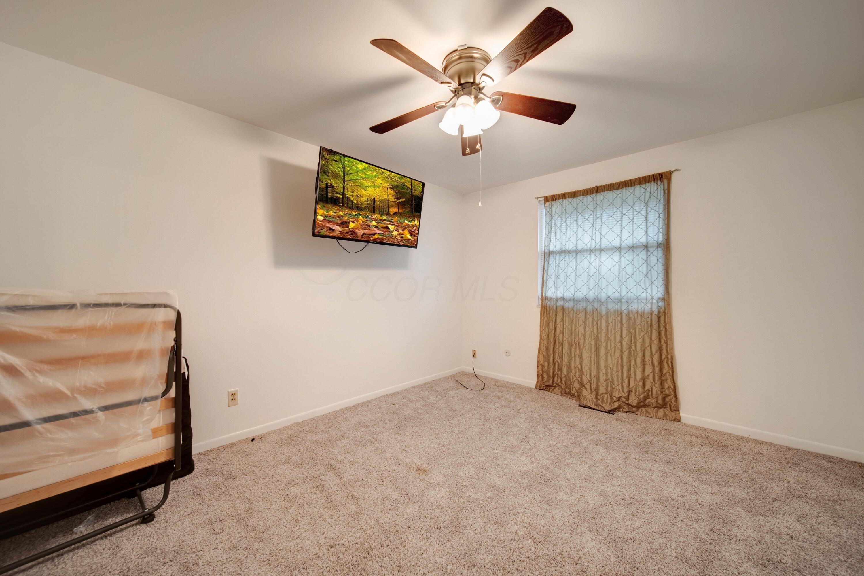 1169 Woodbrook Lane, 371 Property Photo 9