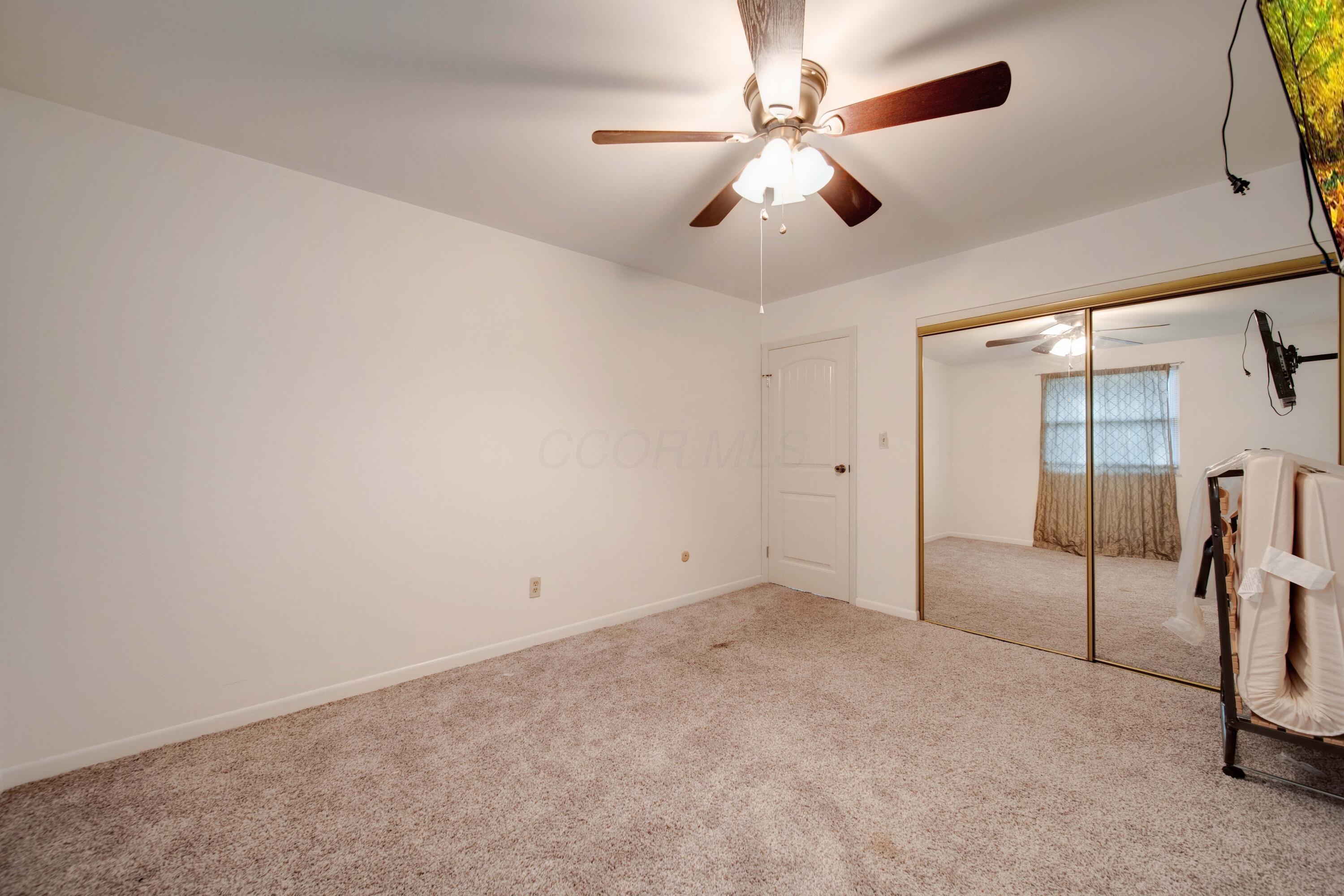 1169 Woodbrook Lane, 371 Property Photo 11
