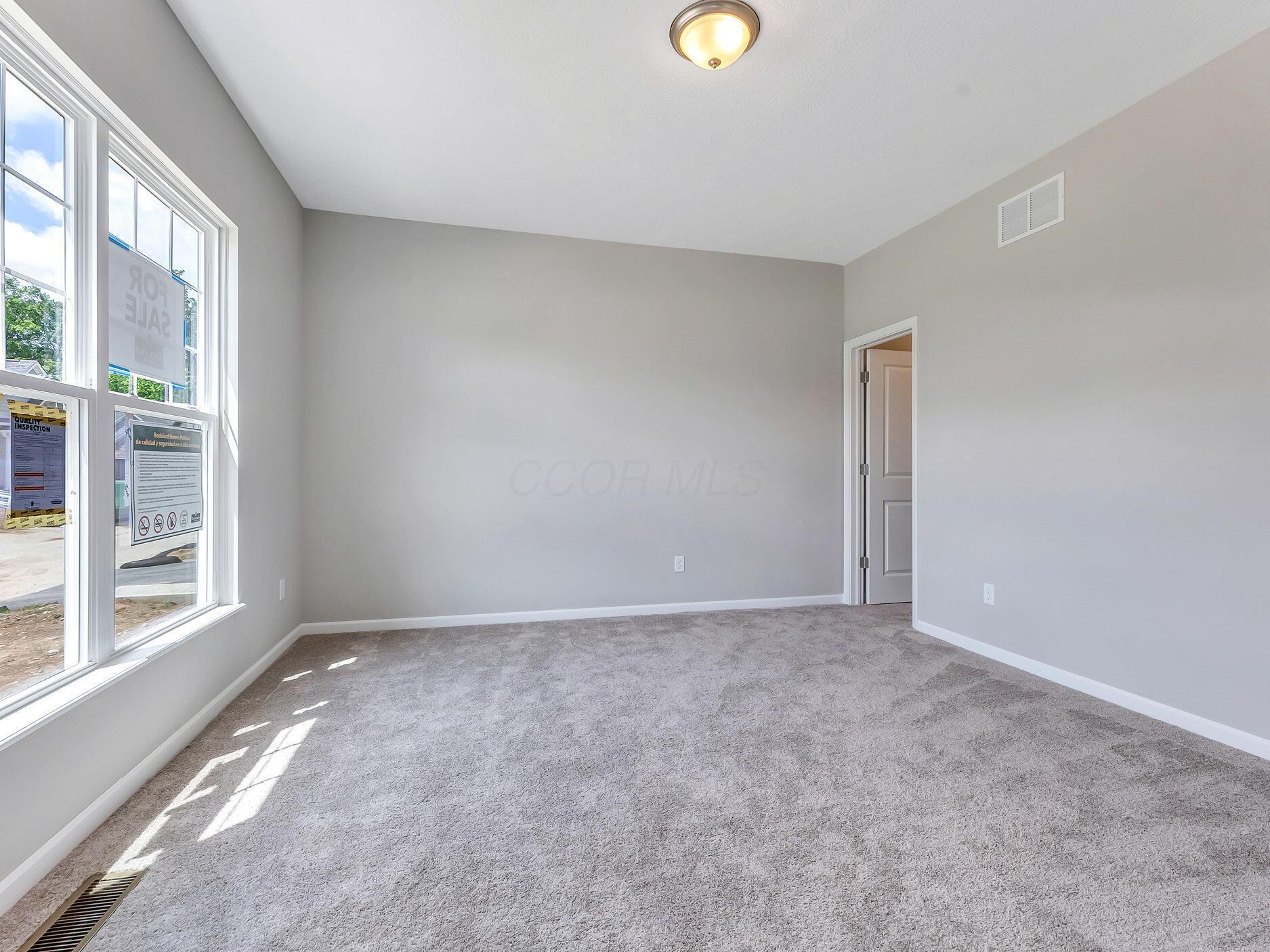 1672 Bookfield Lane Property Photo 4