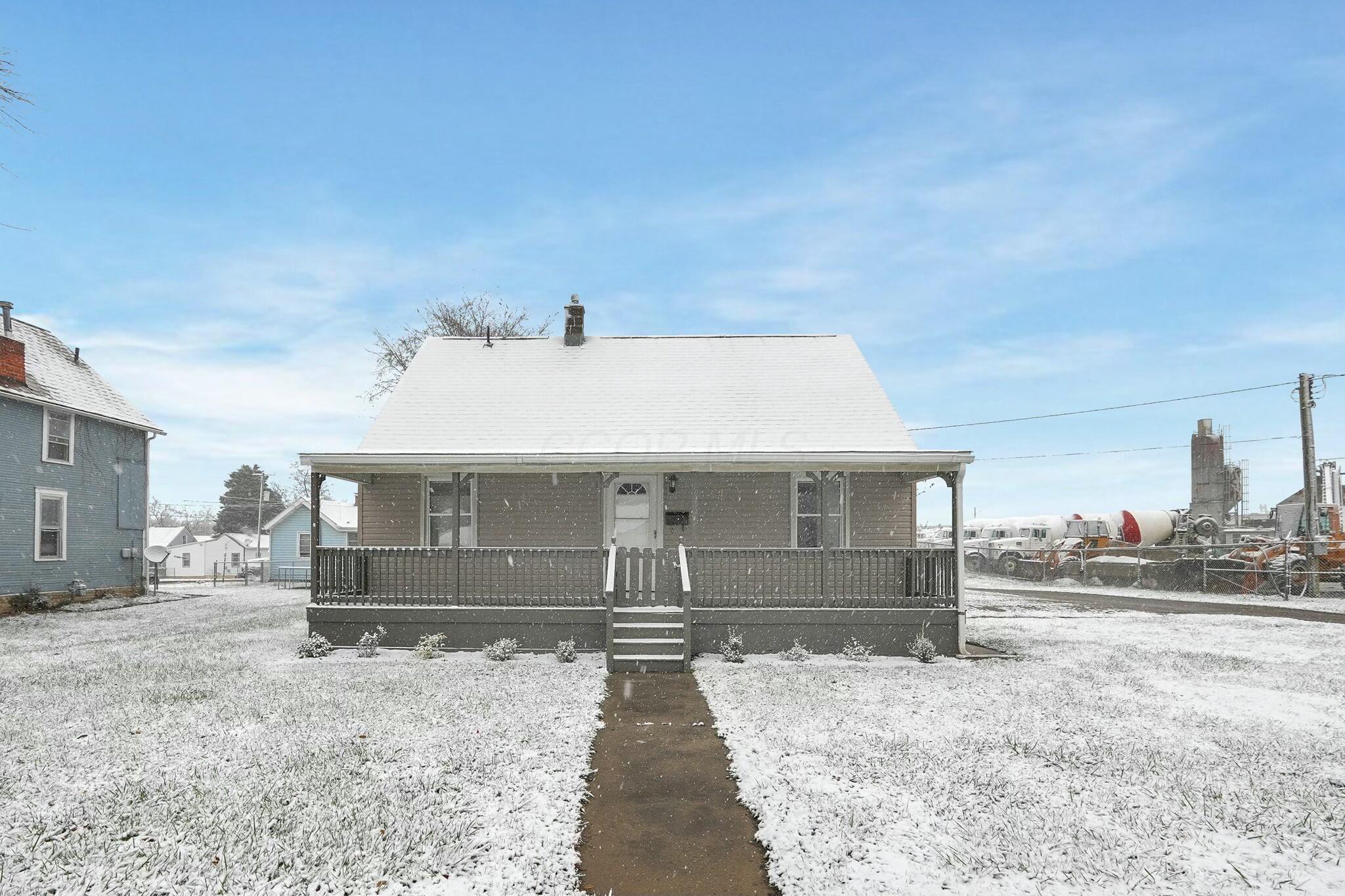 736 Van Buren Avenue Property Photo 1