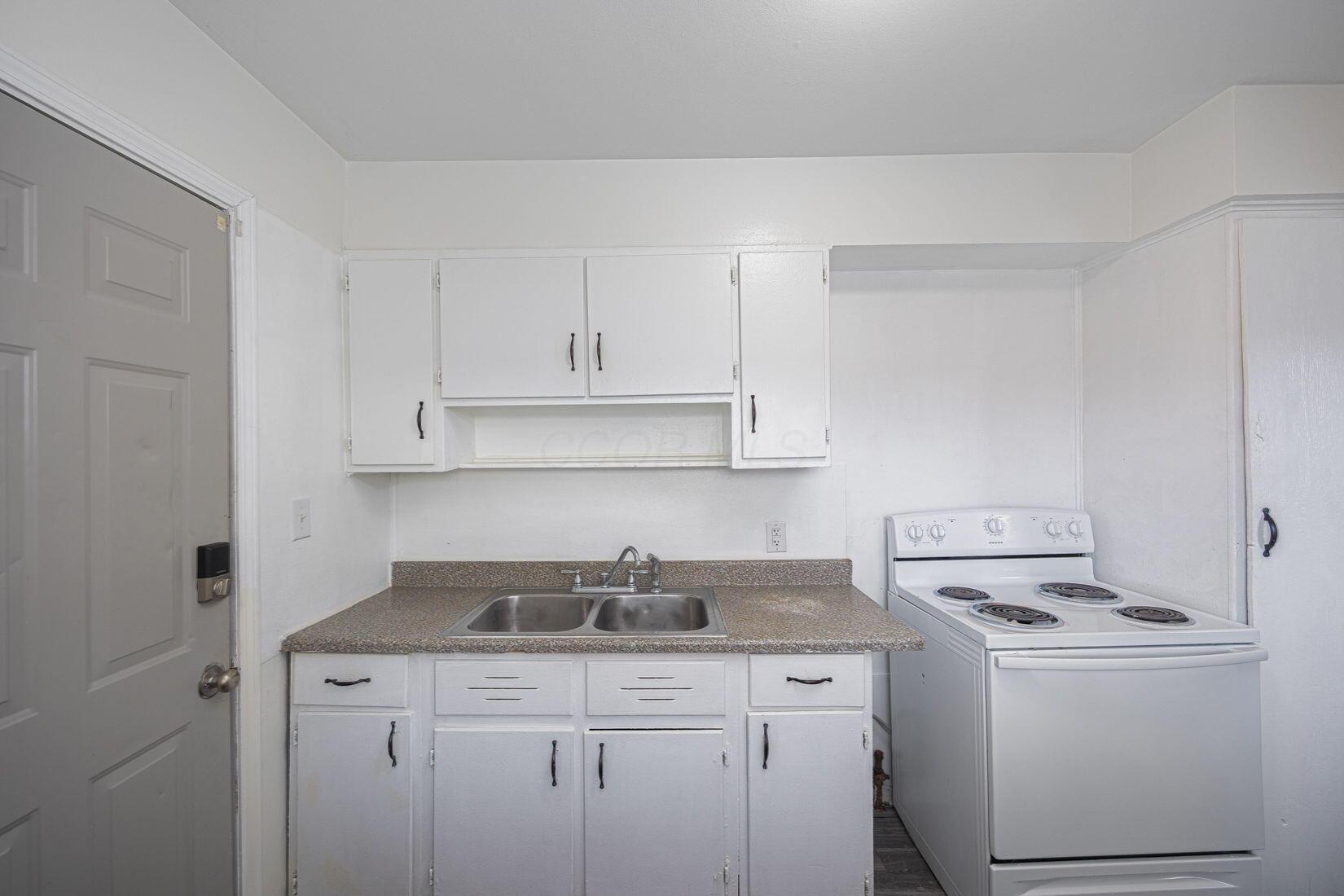 2822 E 5th Avenue, 2824 Property Photo 14