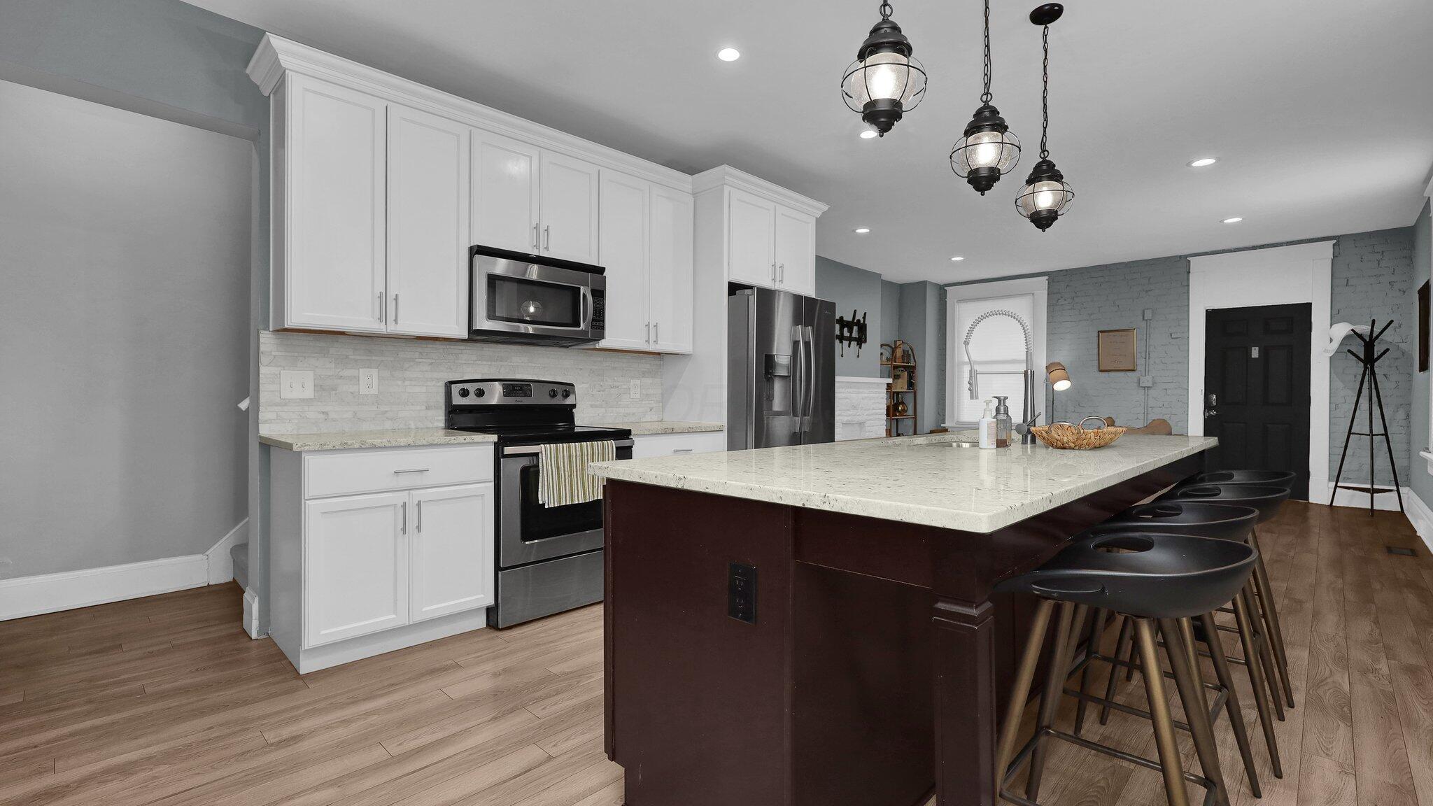 1479 Lockbourne Road Property Photo 1