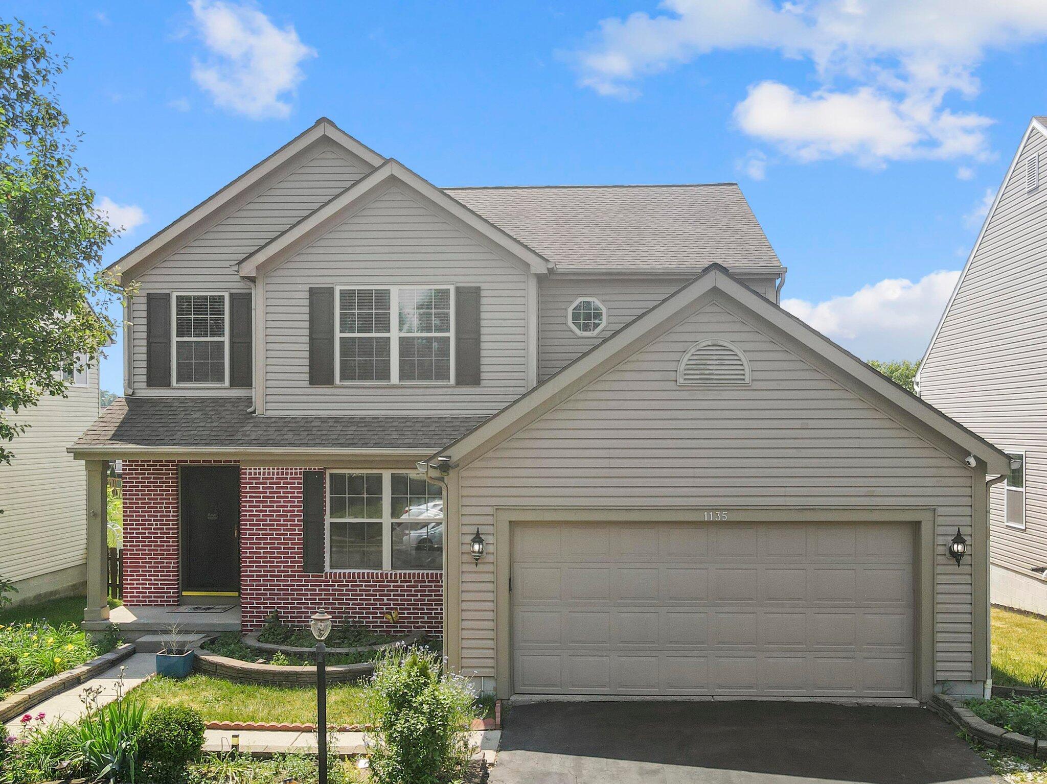 1135 Streamside Drive Property Photo 2