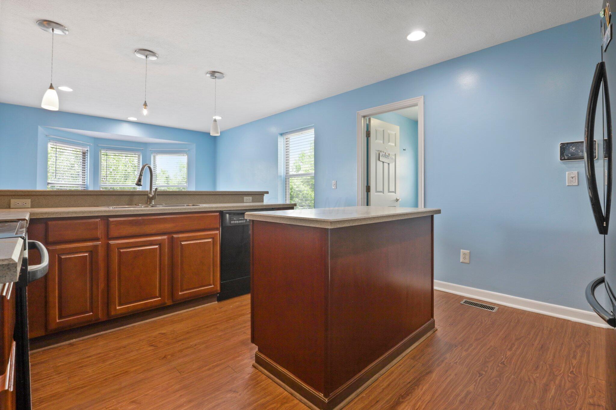 1135 Streamside Drive Property Photo 8