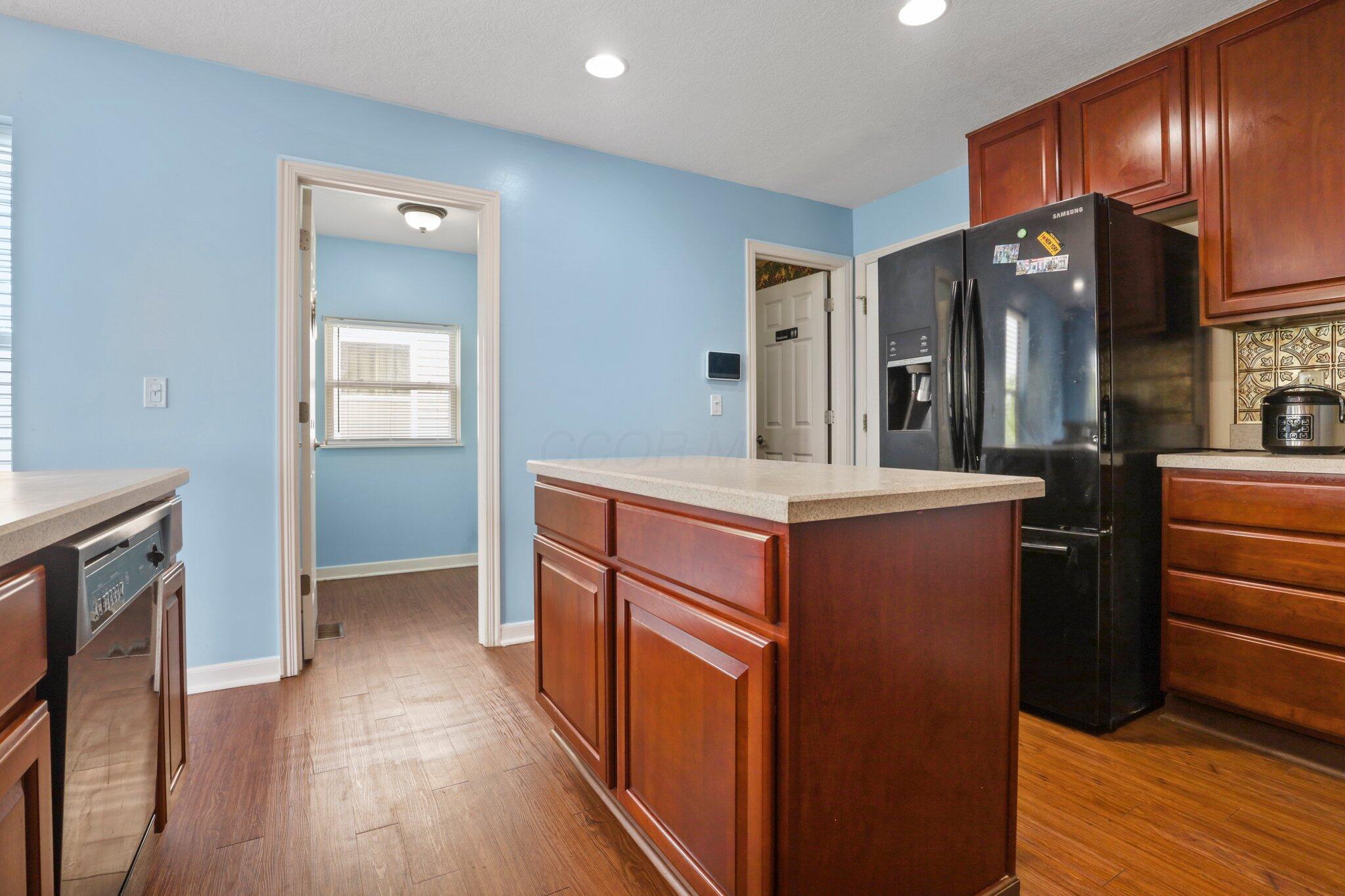 1135 Streamside Drive Property Photo 9