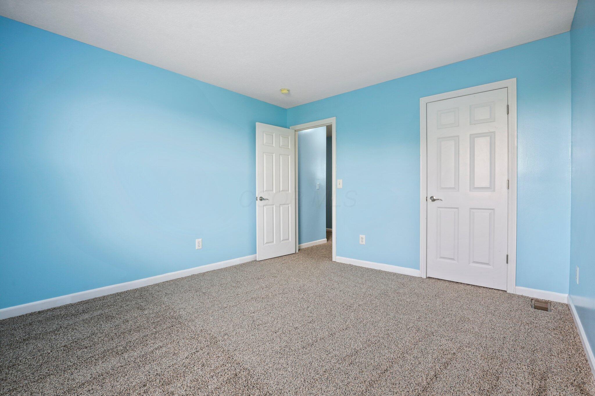 1135 Streamside Drive Property Photo 32
