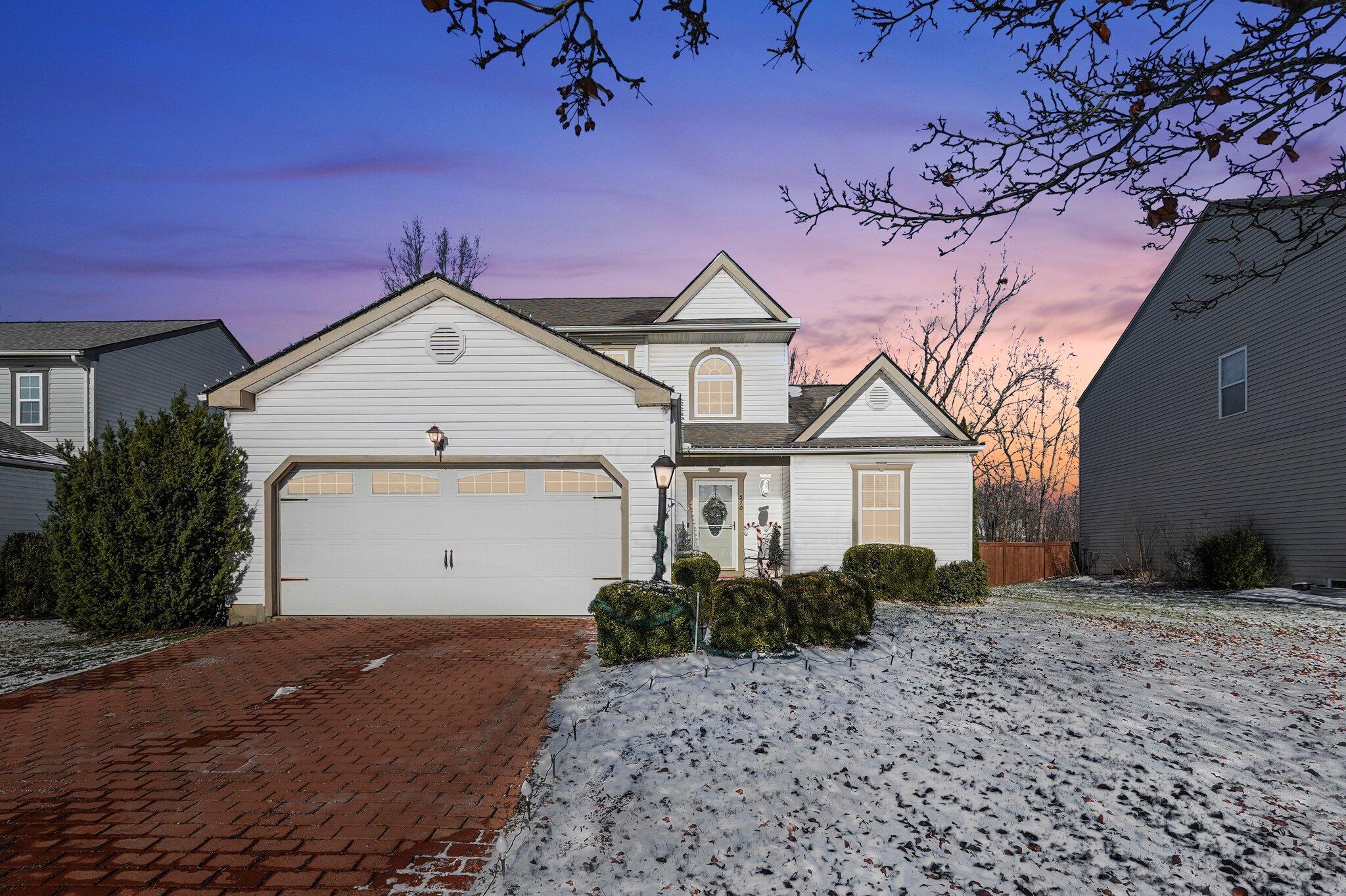 570 Glen Oaks Drive Property Photo 1