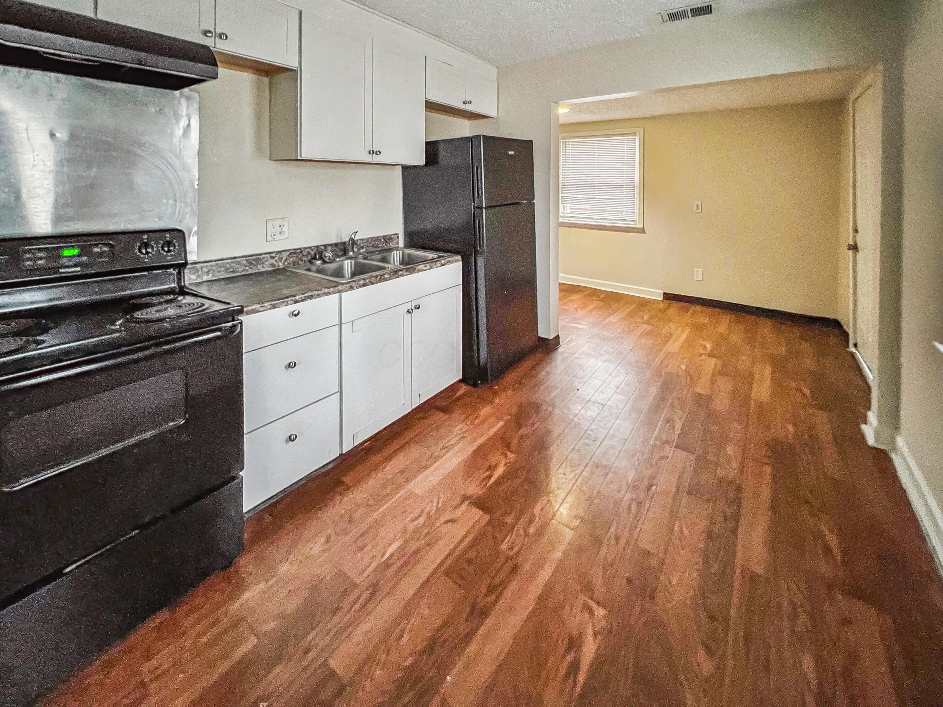 530 Pierce Avenue Property Photo 15
