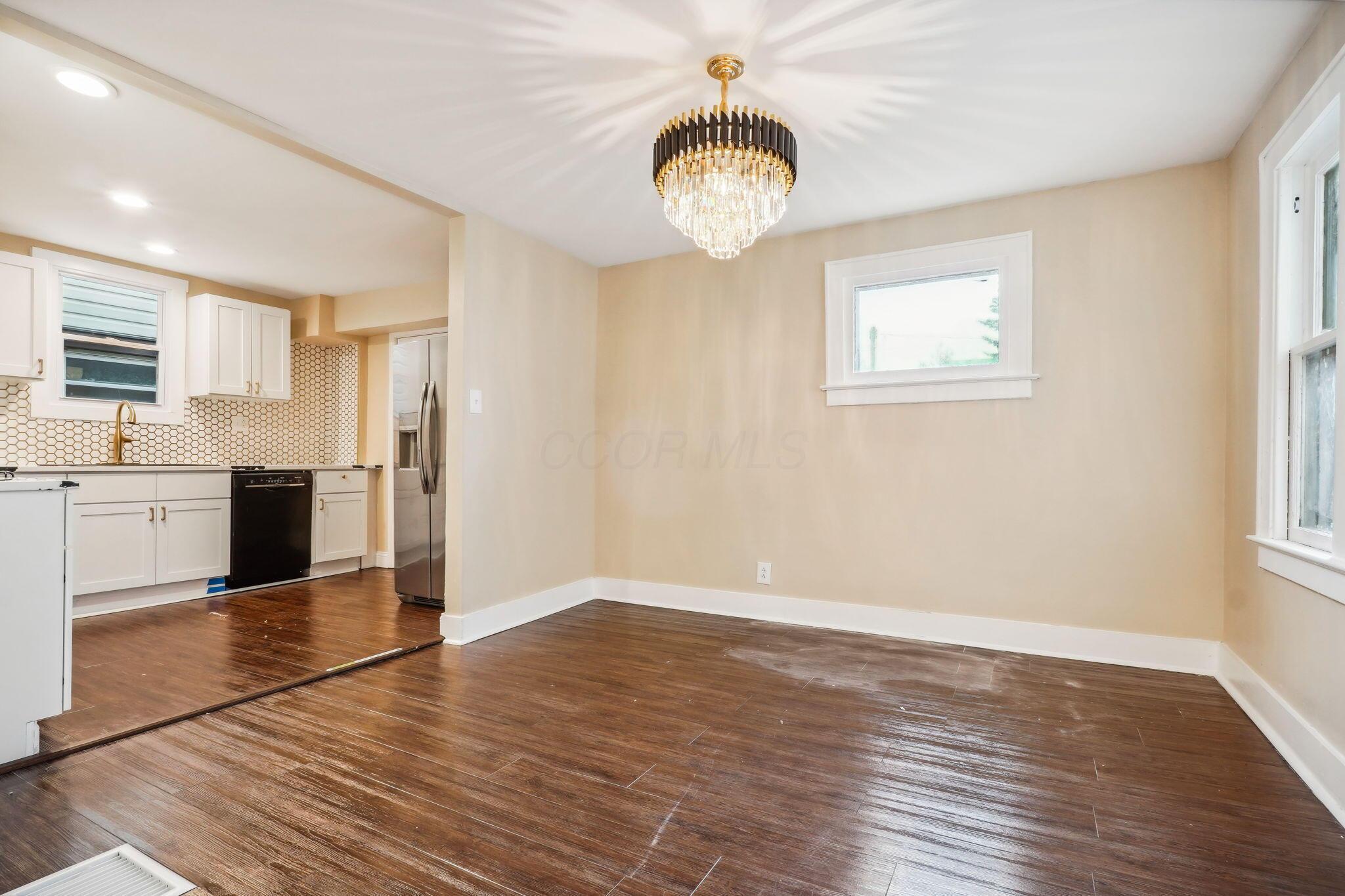 163 S Wayne Avenue Property Photo 6