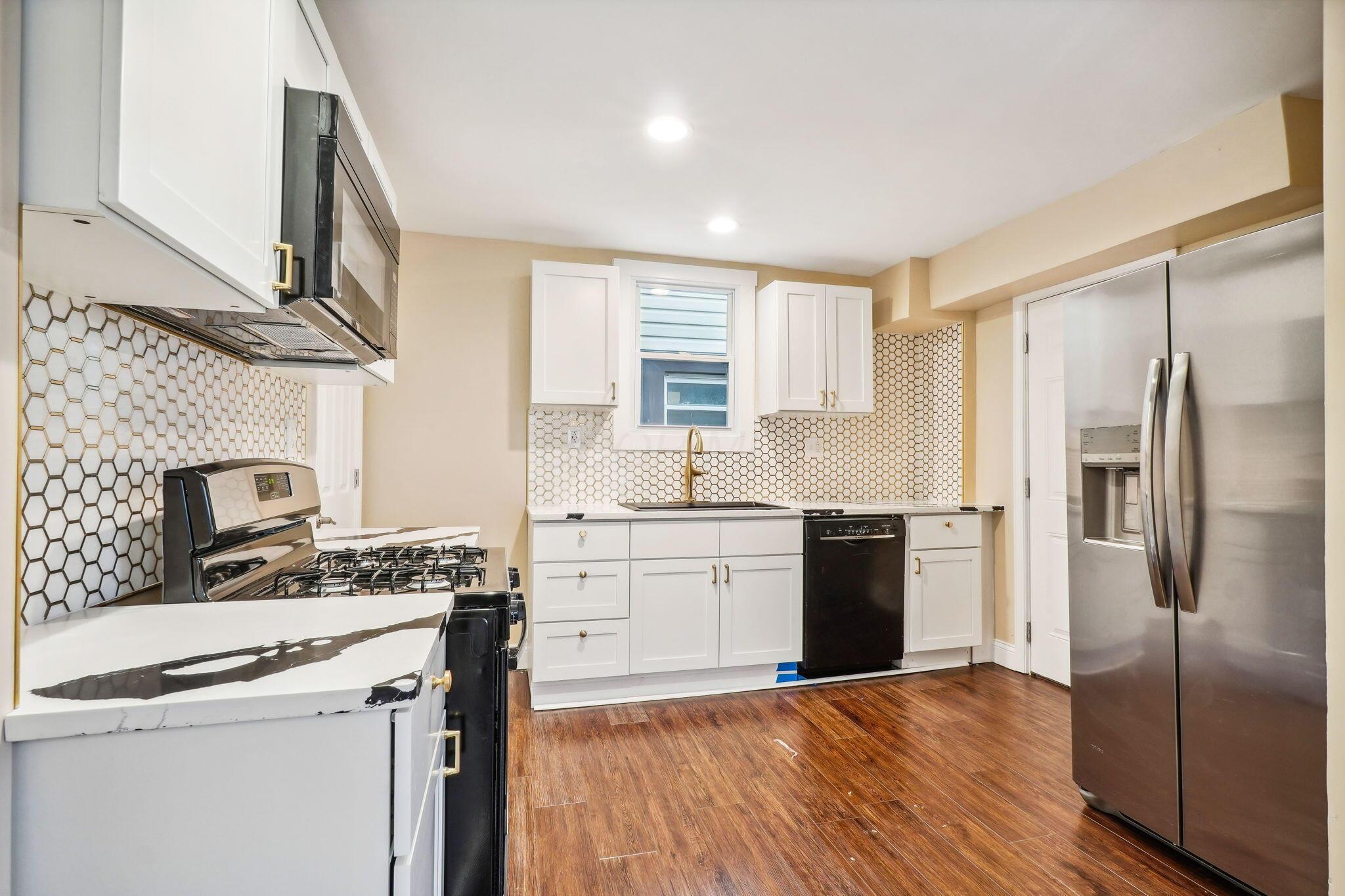 163 S Wayne Avenue Property Photo 8