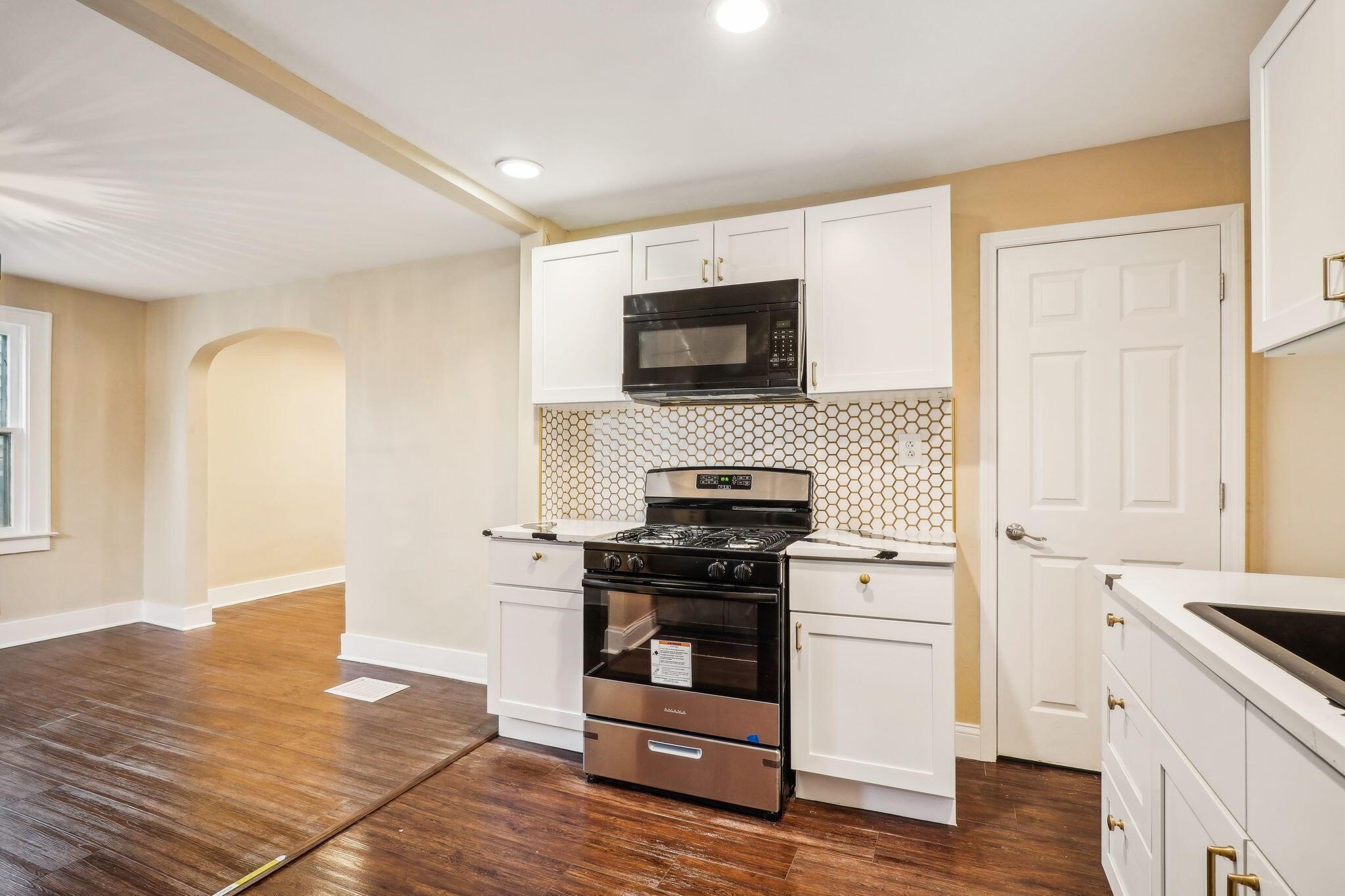163 S Wayne Avenue Property Photo 9