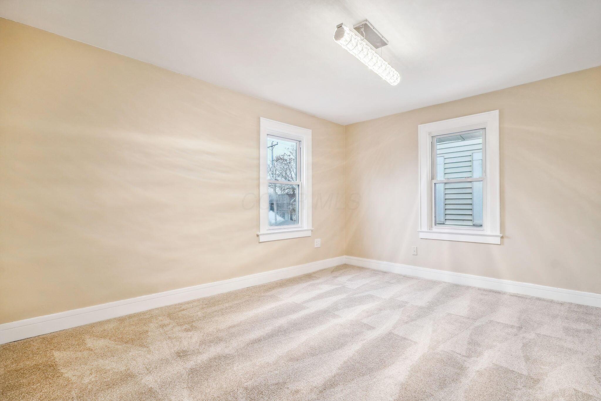 163 S Wayne Avenue Property Photo 15