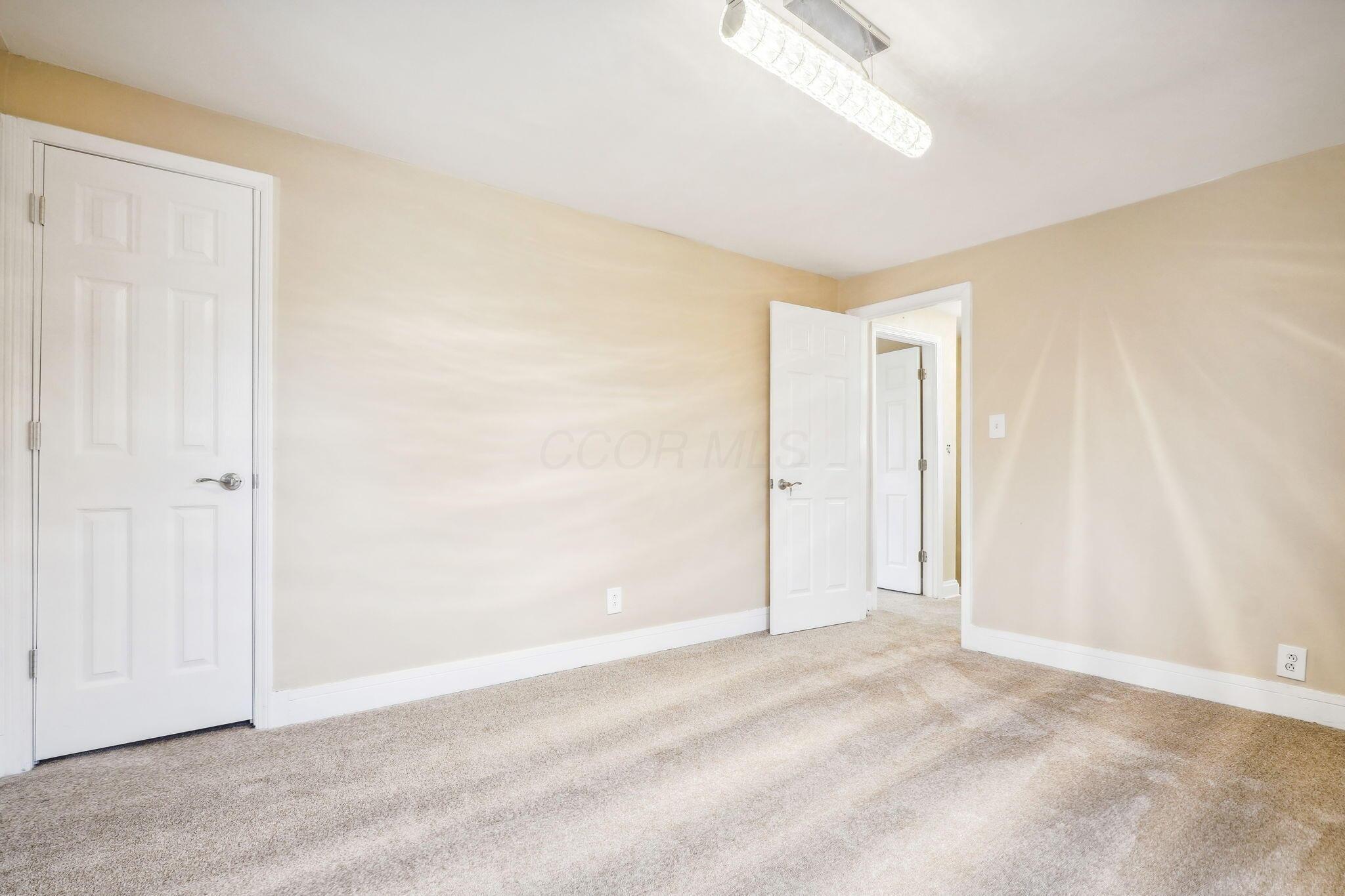 163 S Wayne Avenue Property Photo 16
