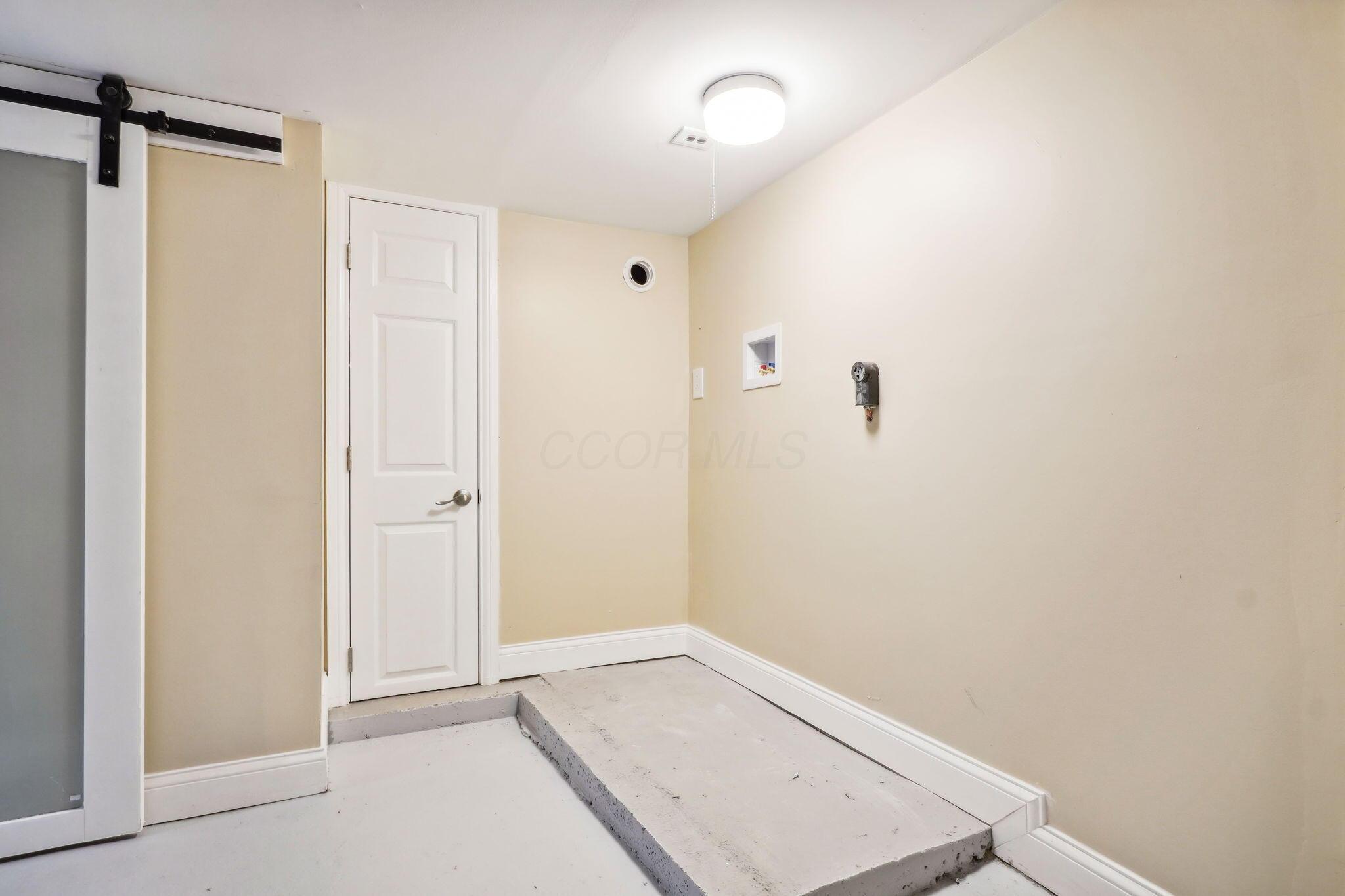 163 S Wayne Avenue Property Photo 25