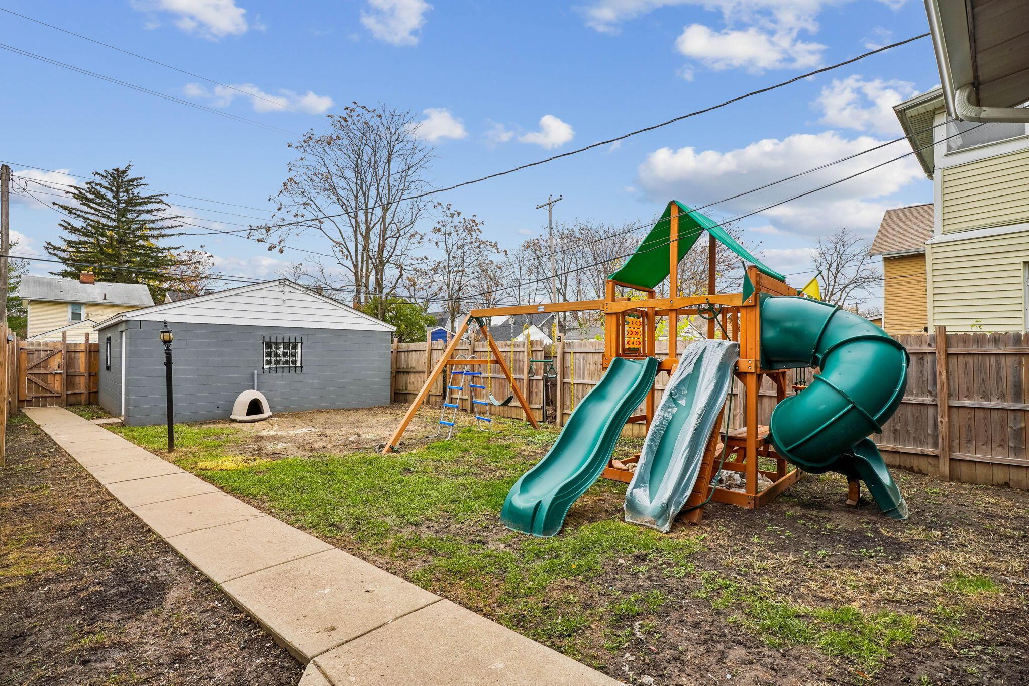 163 S Wayne Avenue Property Photo 26