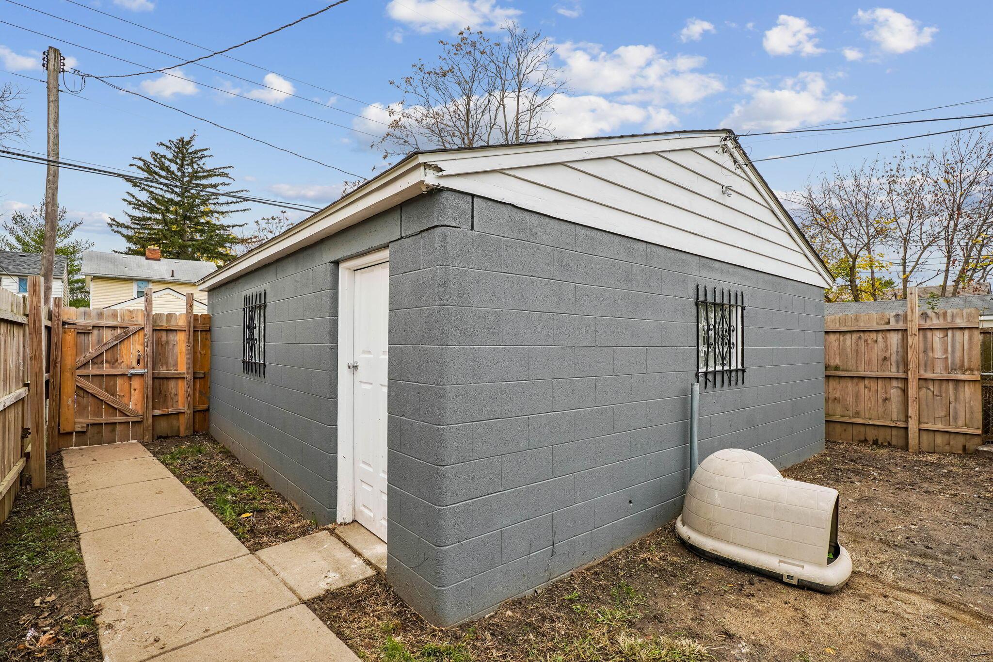 163 S Wayne Avenue Property Photo 30