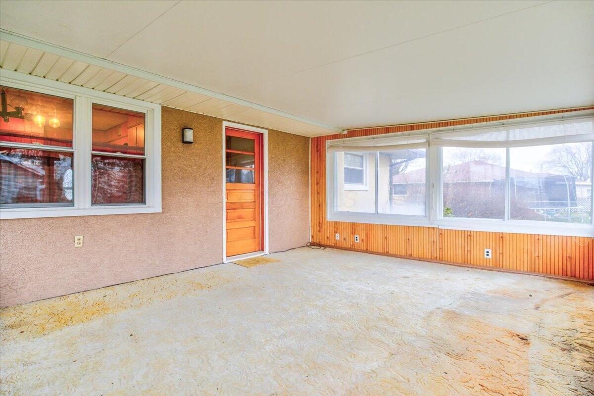 313 Rosewood Avenue Property Photo 22