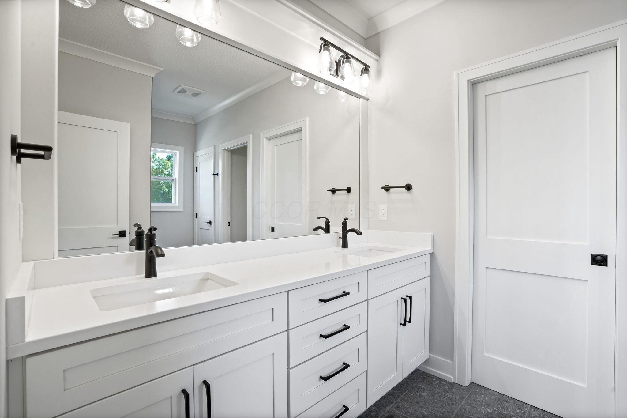 4172 Captains Circle Property Photo 12